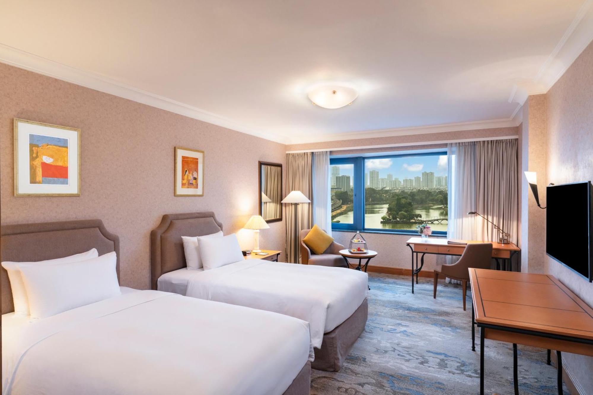 Club Twin Room