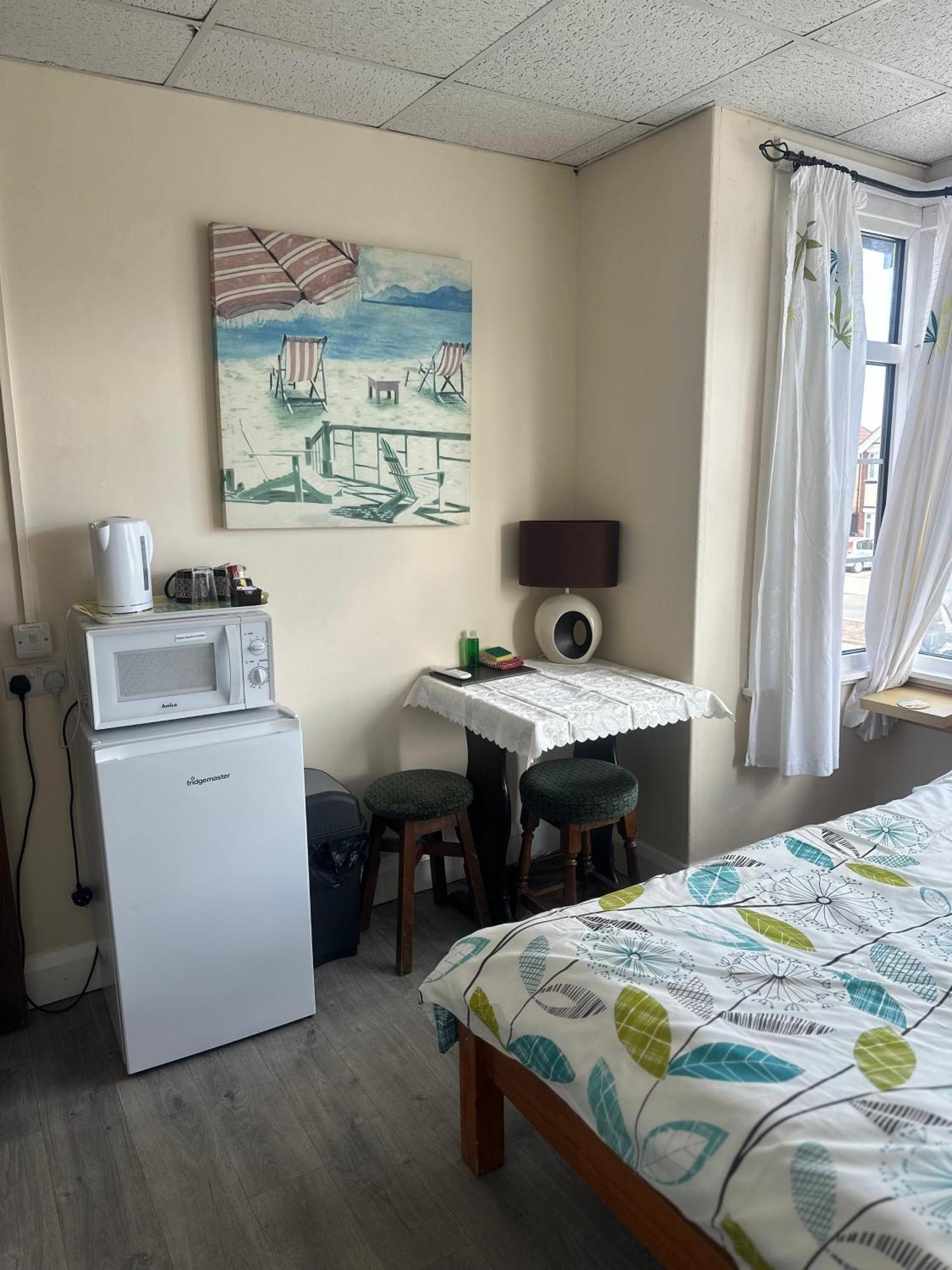 Double Room Private Bathroom