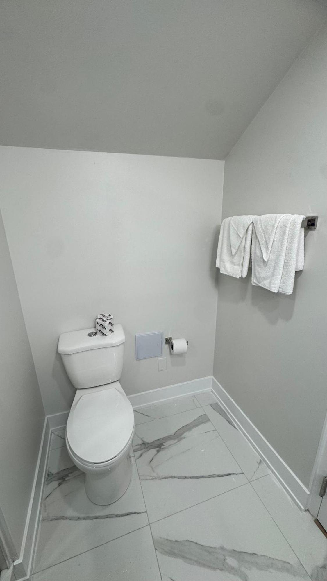 Queen Suite Spa Bath