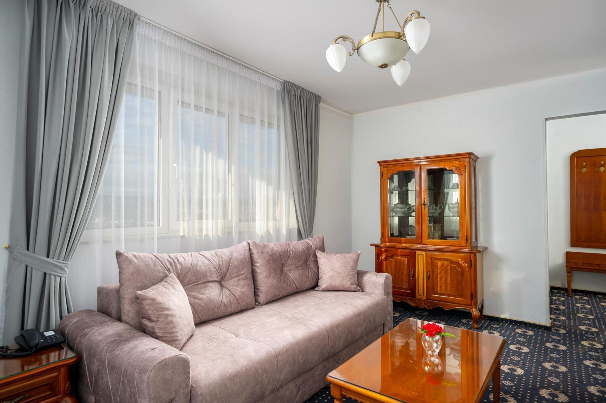 One-Bedroom Suite