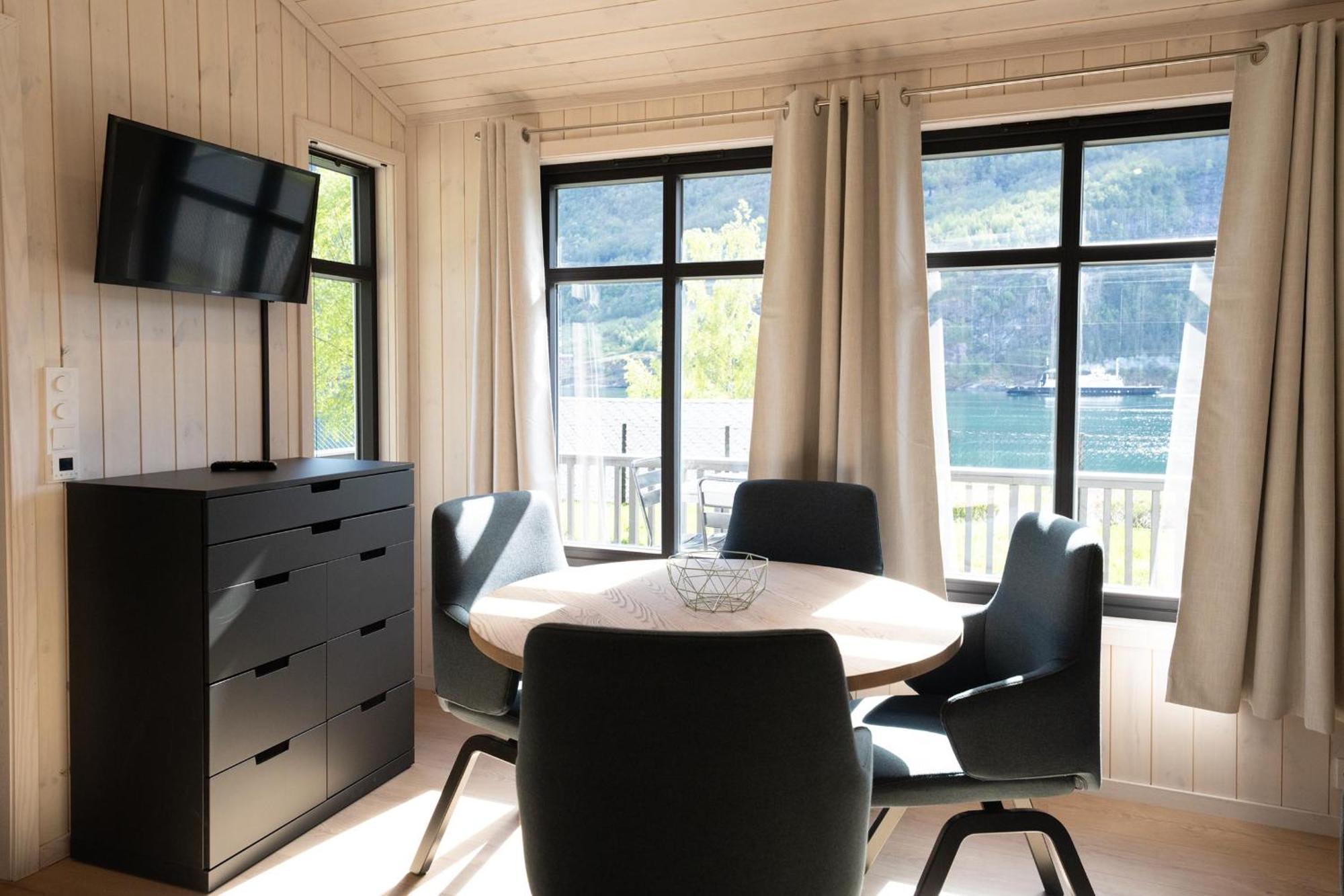 Premium cottage linen