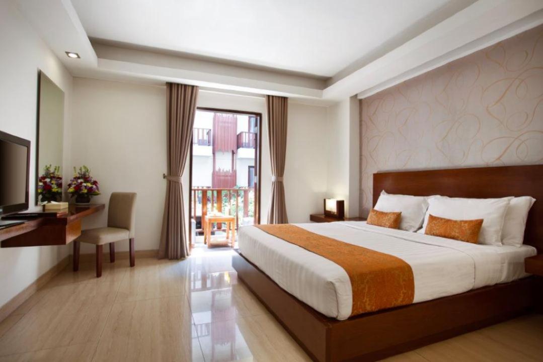 Double or Twin Room Pool View
