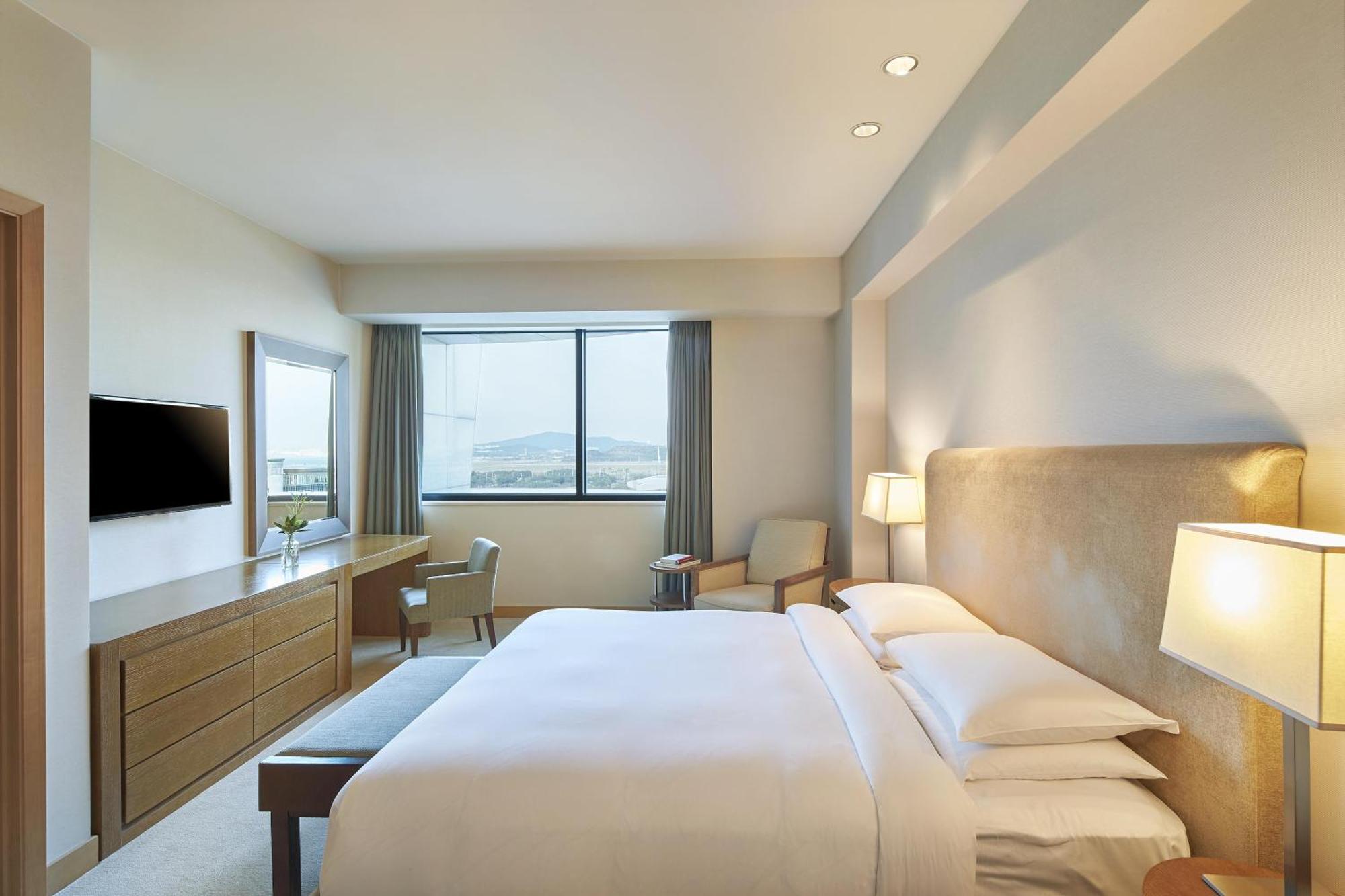 Grand King Suite