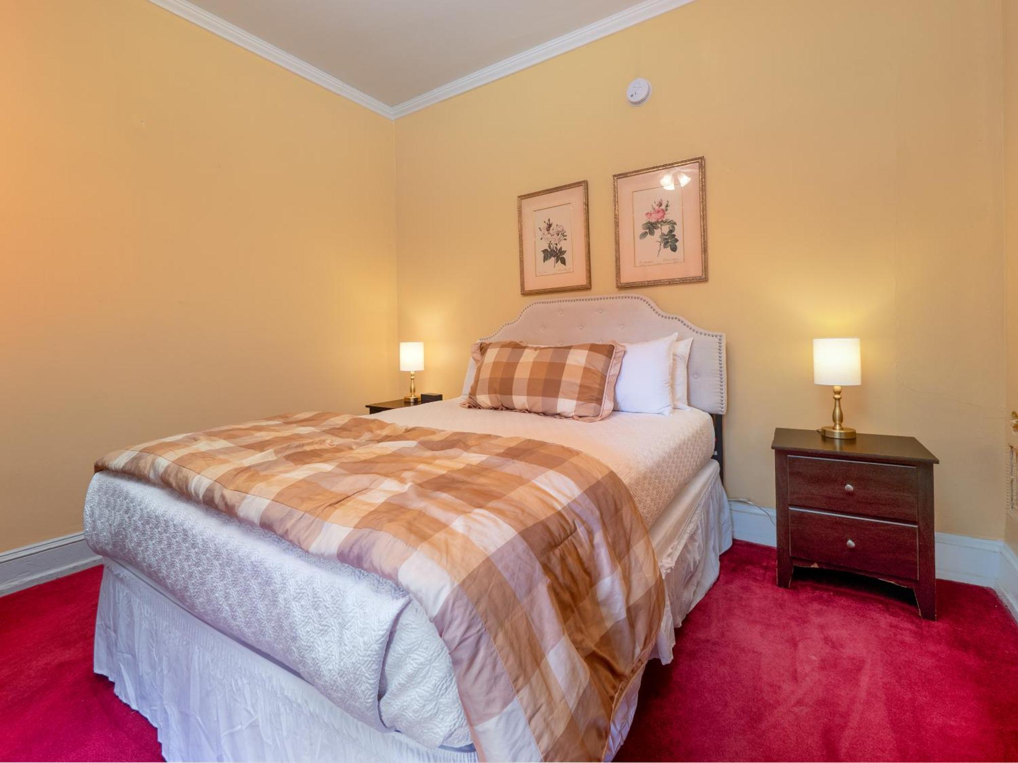 Queen Room #1