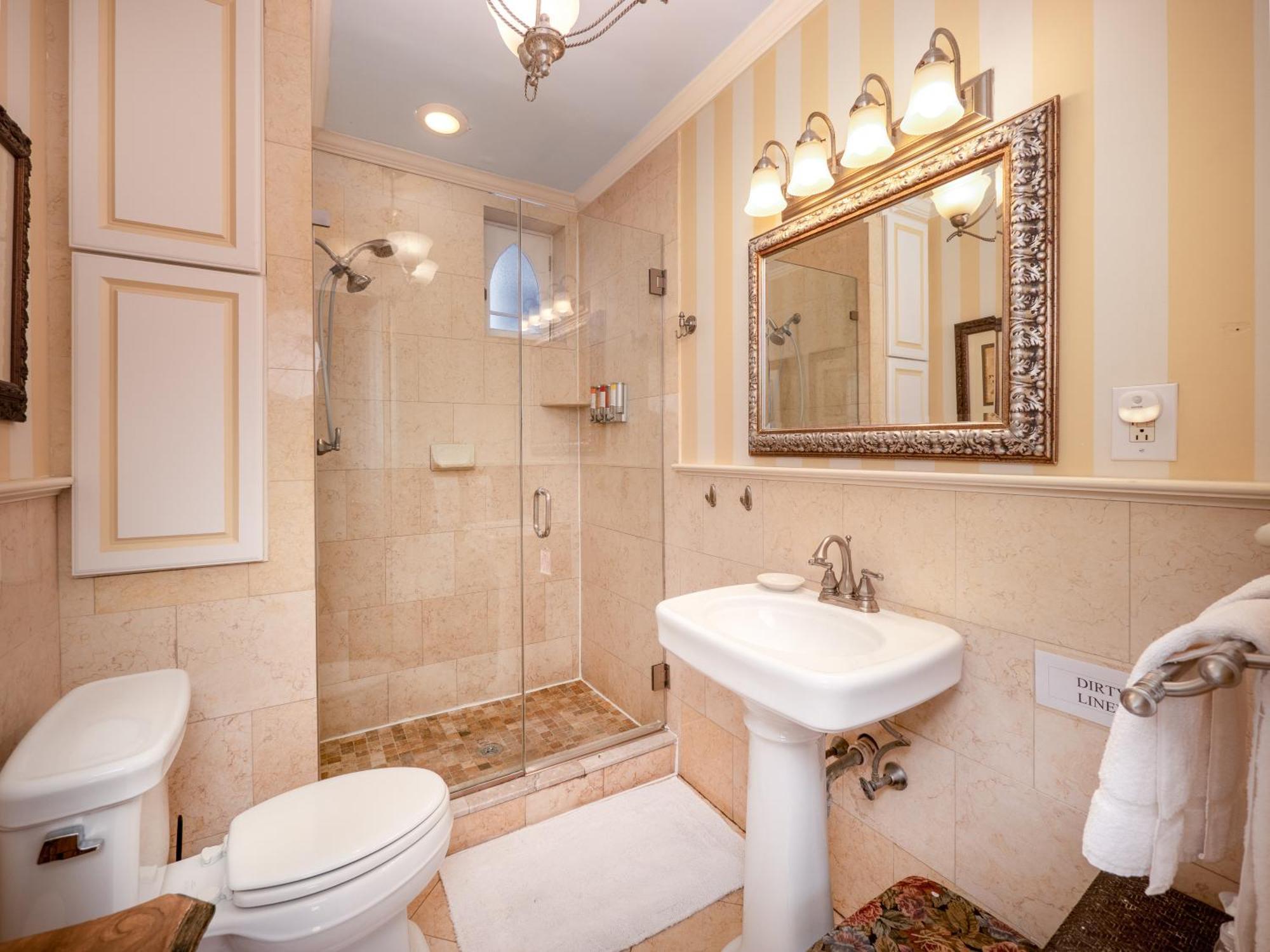 Queen Room #2