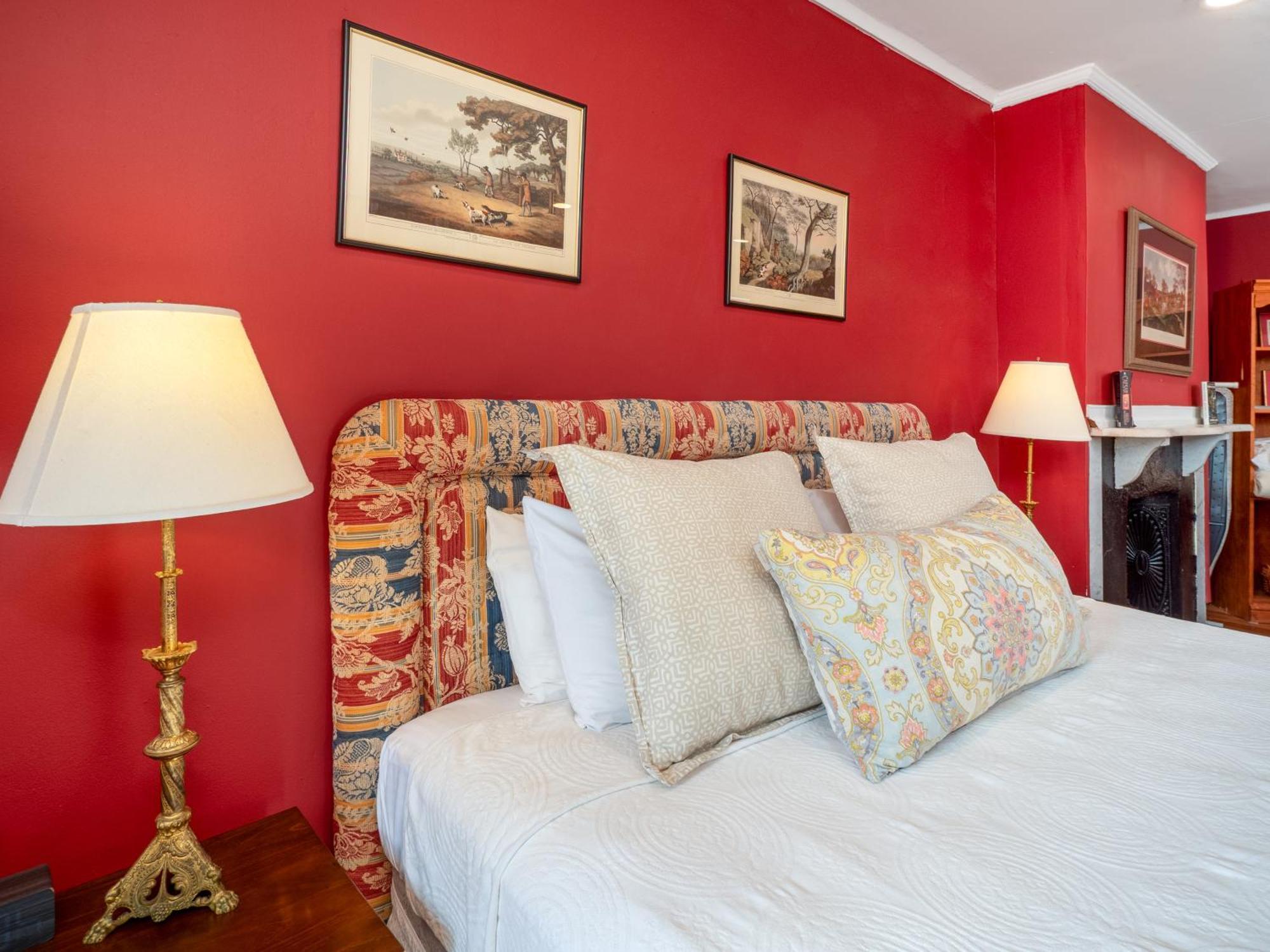 Deluxe King Room #2