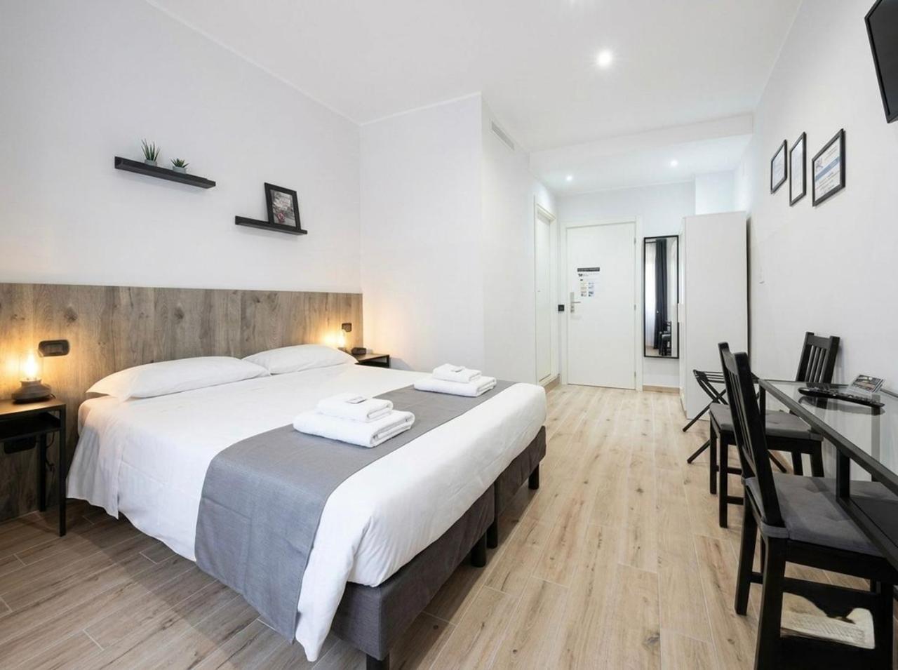 Double Room Private Bathroom