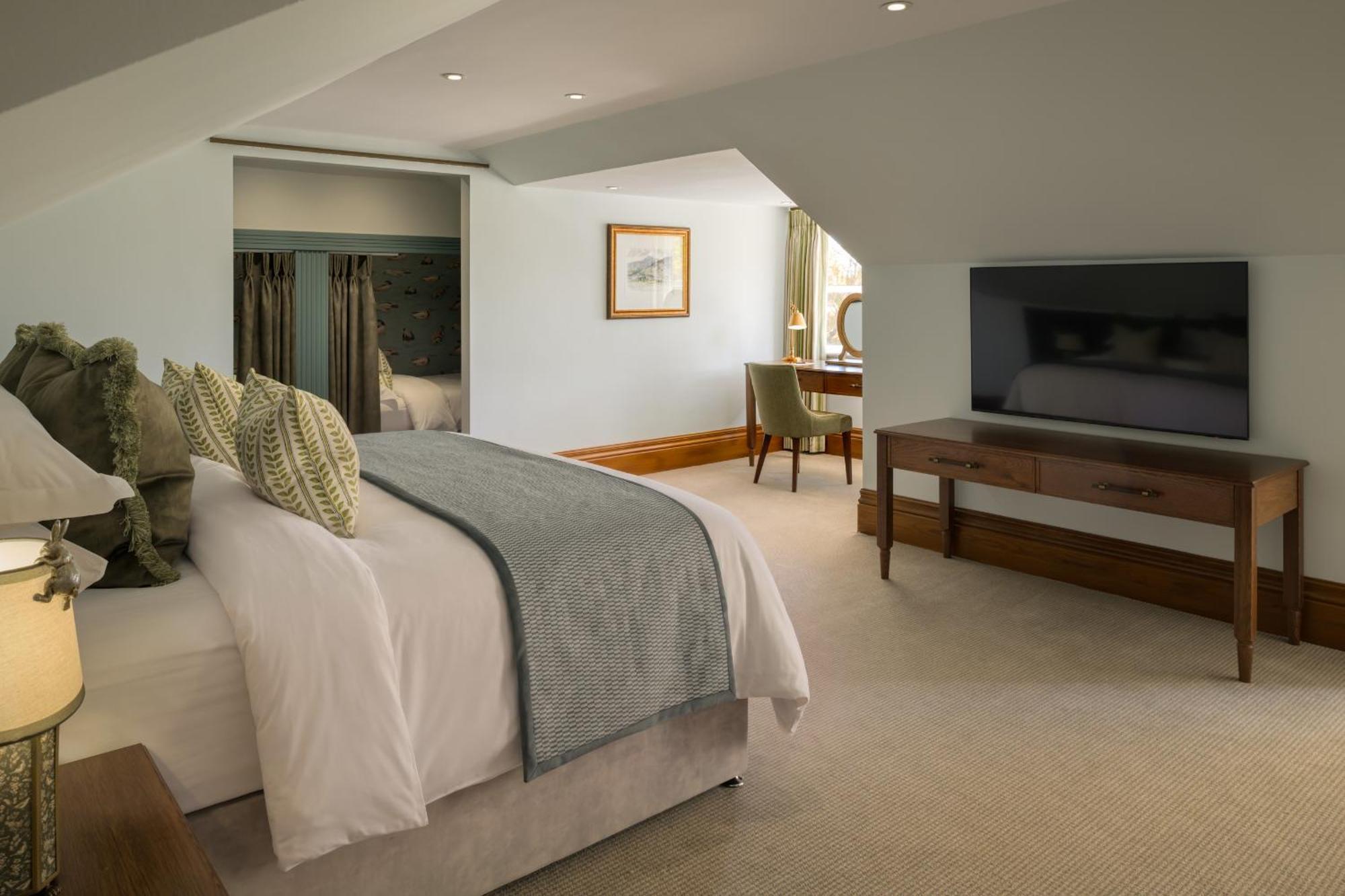 Deluxe Family Suite