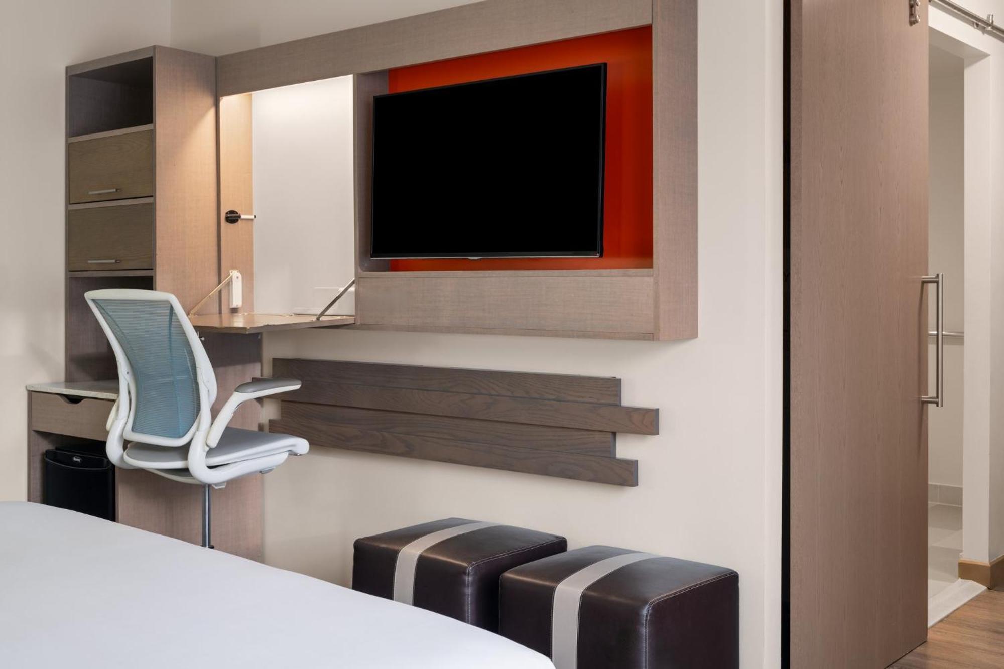 Standard King Room