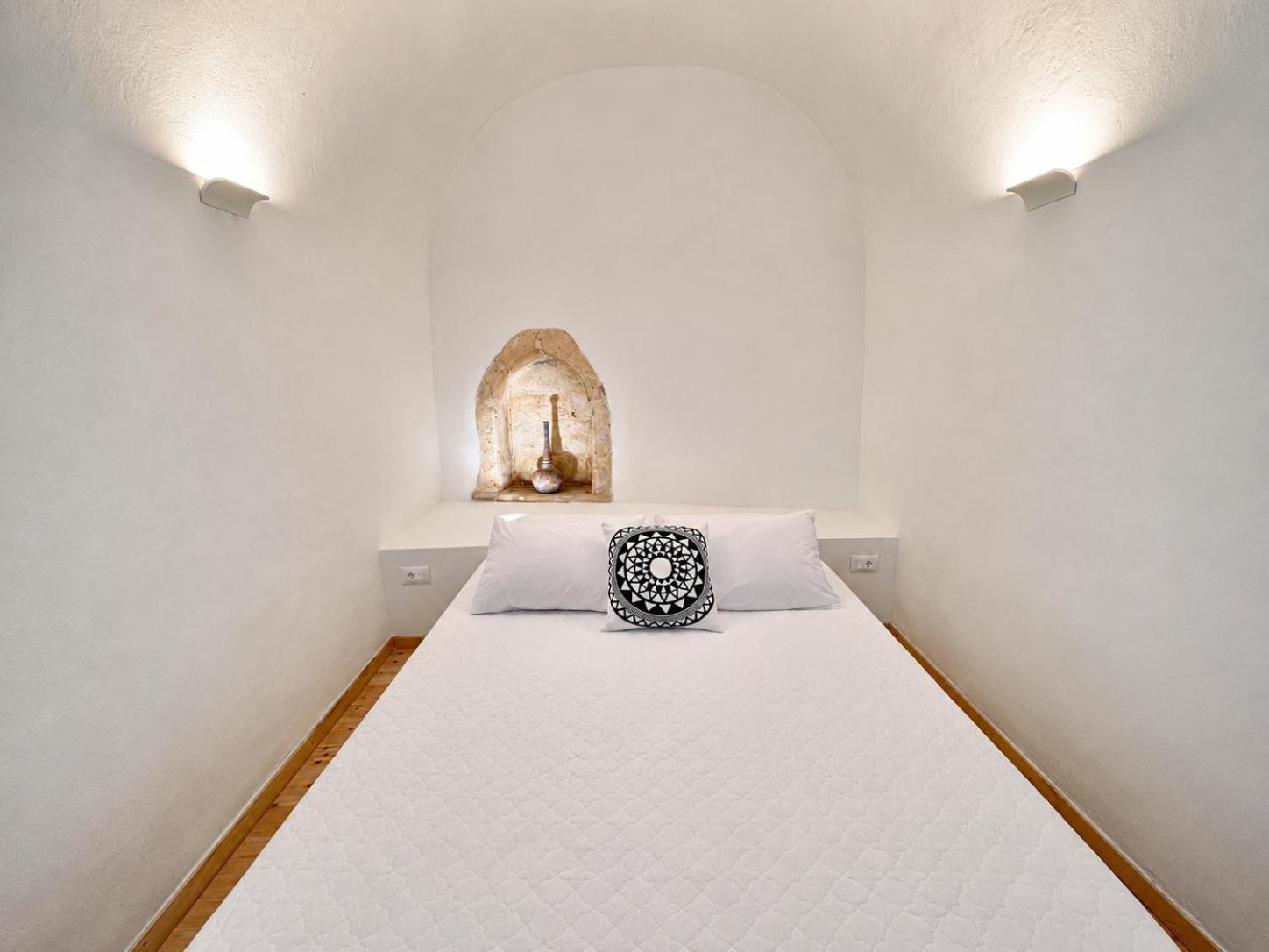 Deluxe Queen Suite