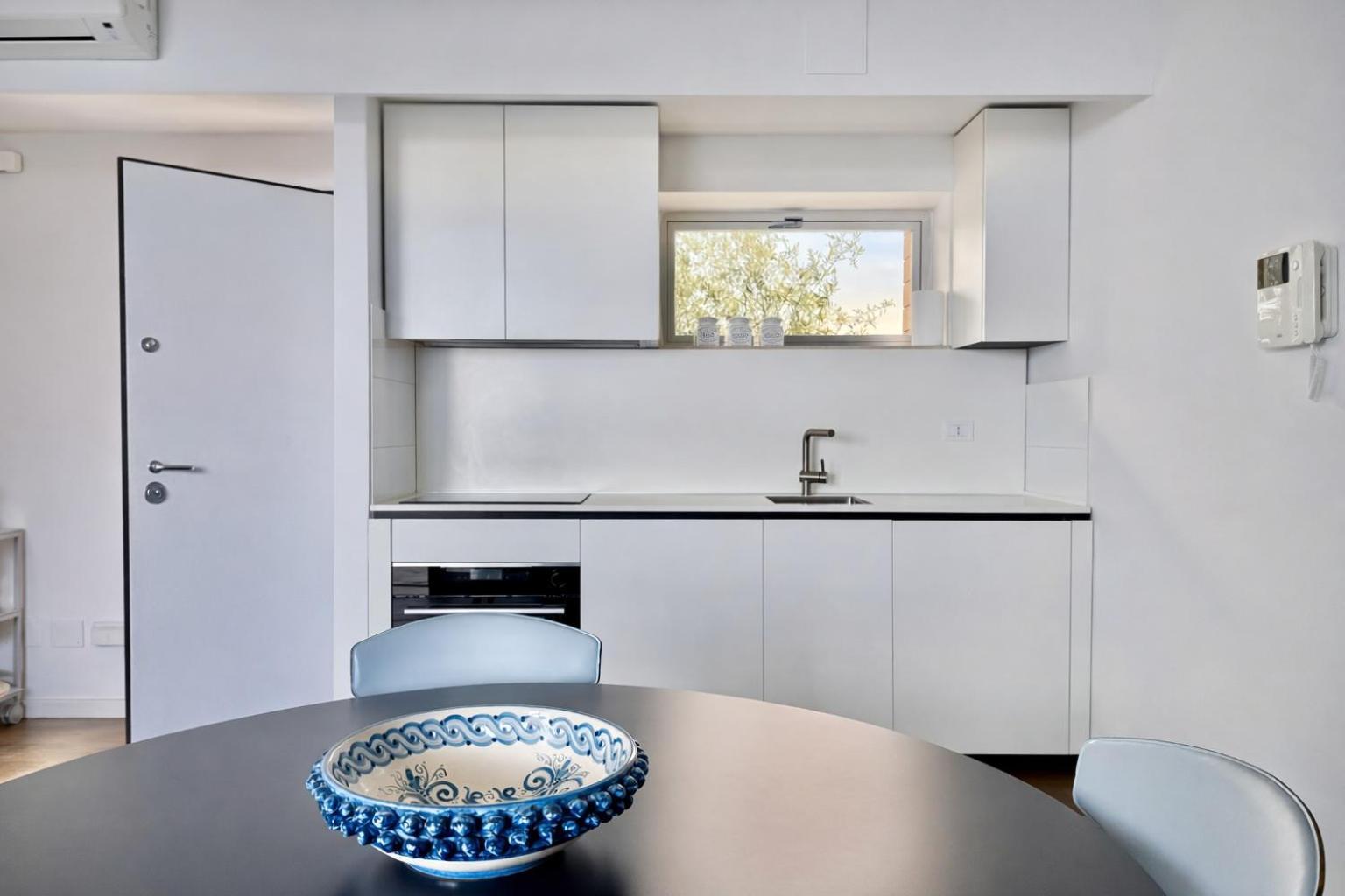 One-Bedroom Apartment Sea View