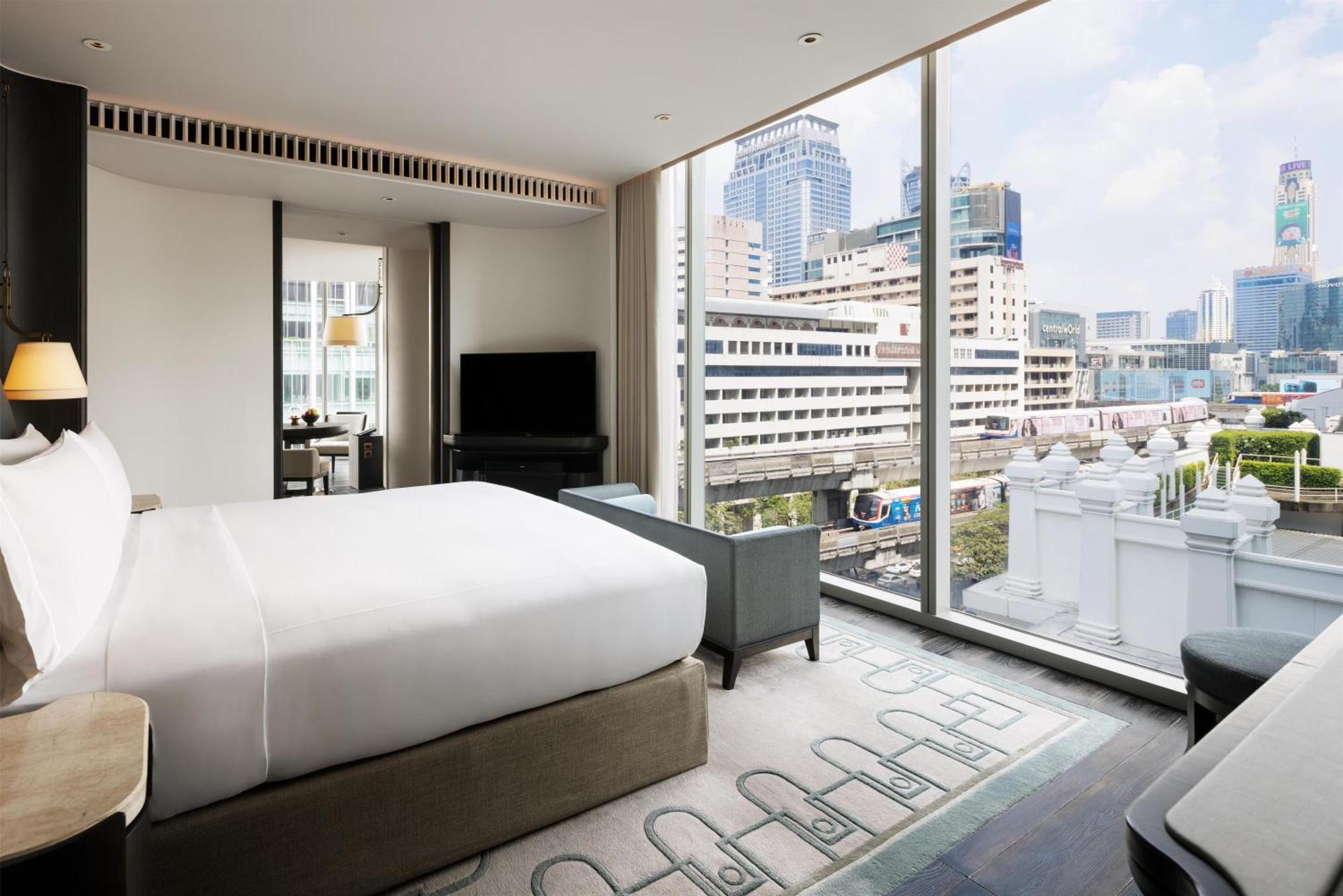 Corner King Suite