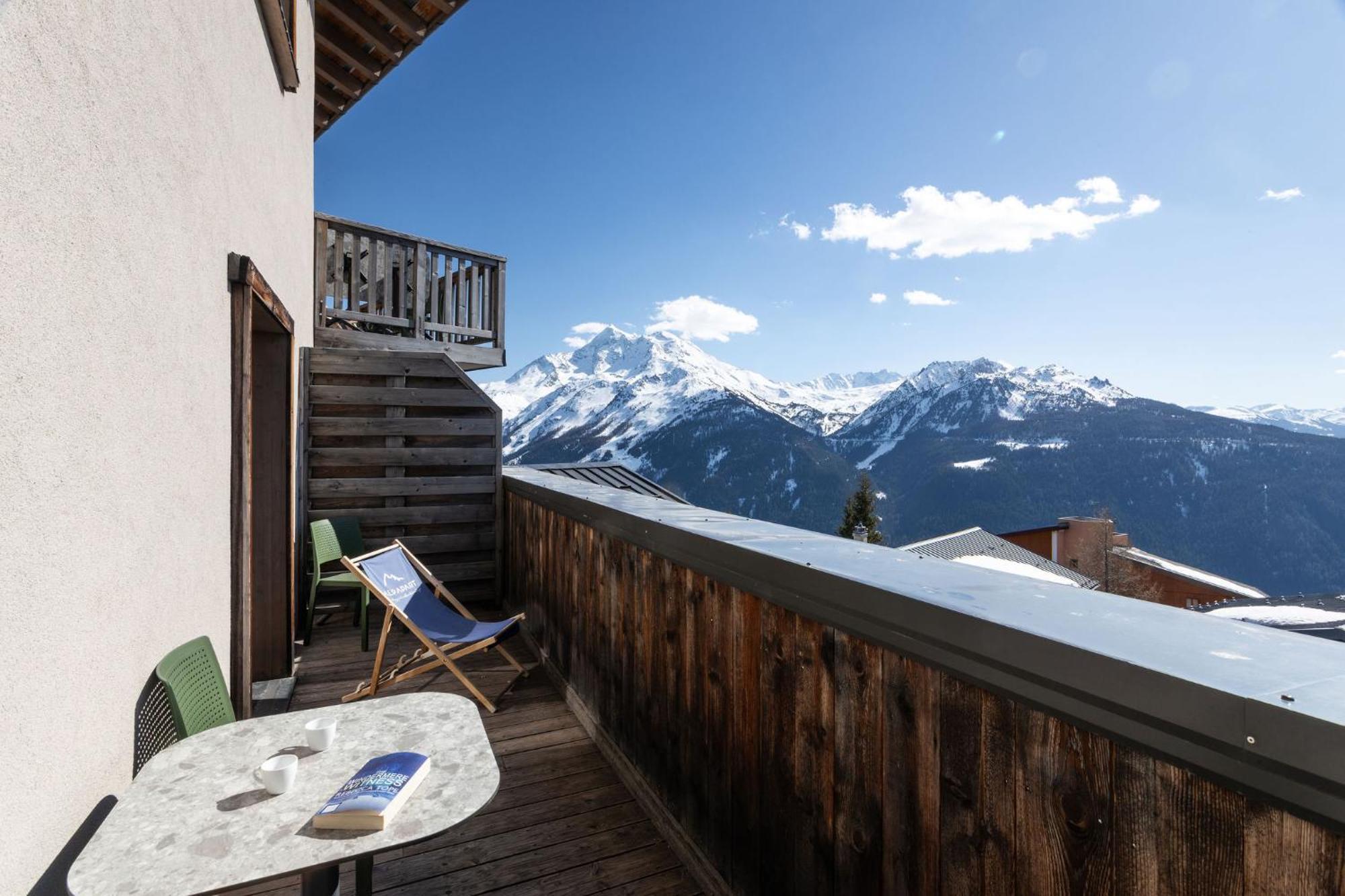 Apartamento con vistas y balcón