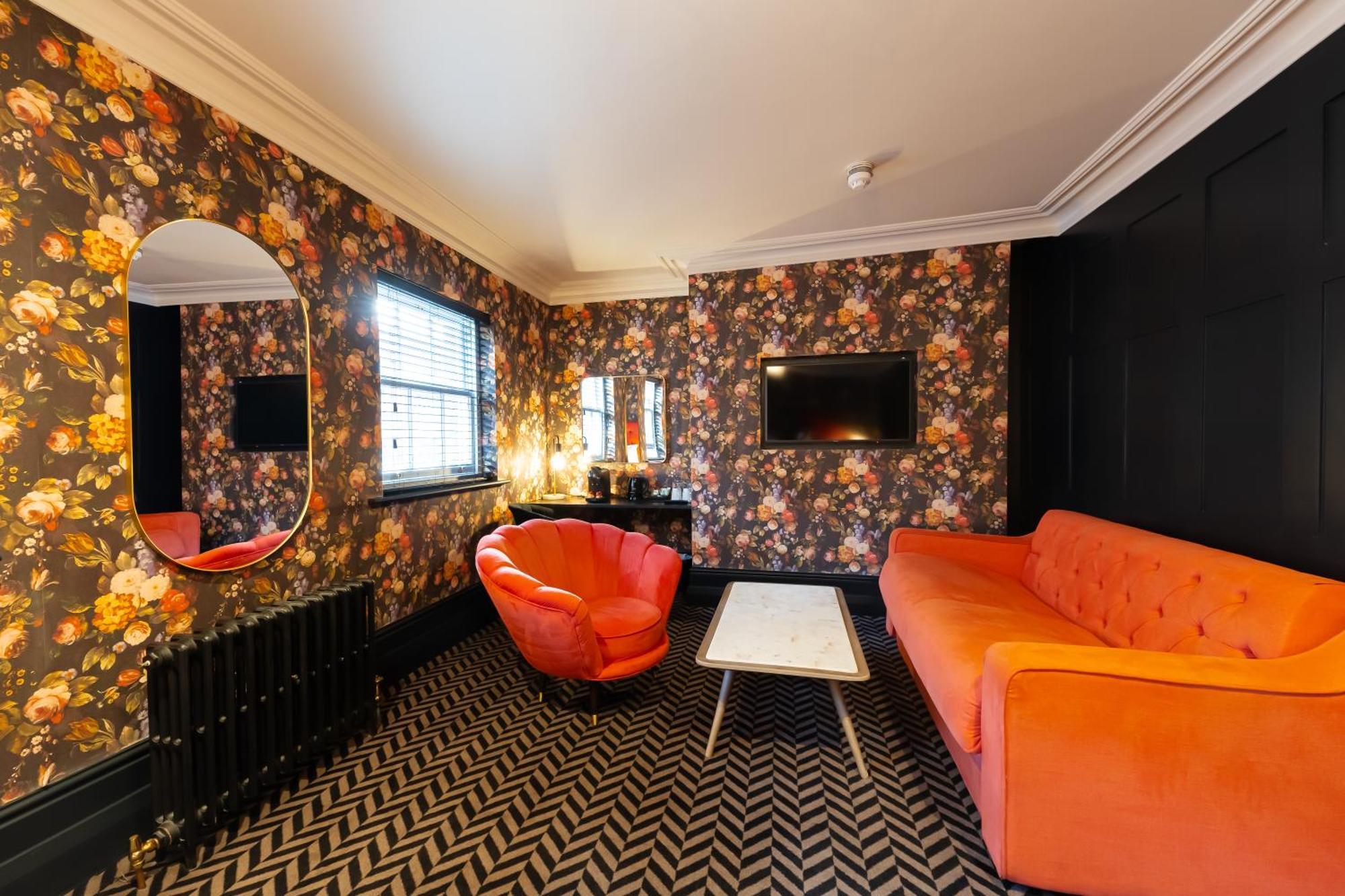 Deluxe Double or Twin Room