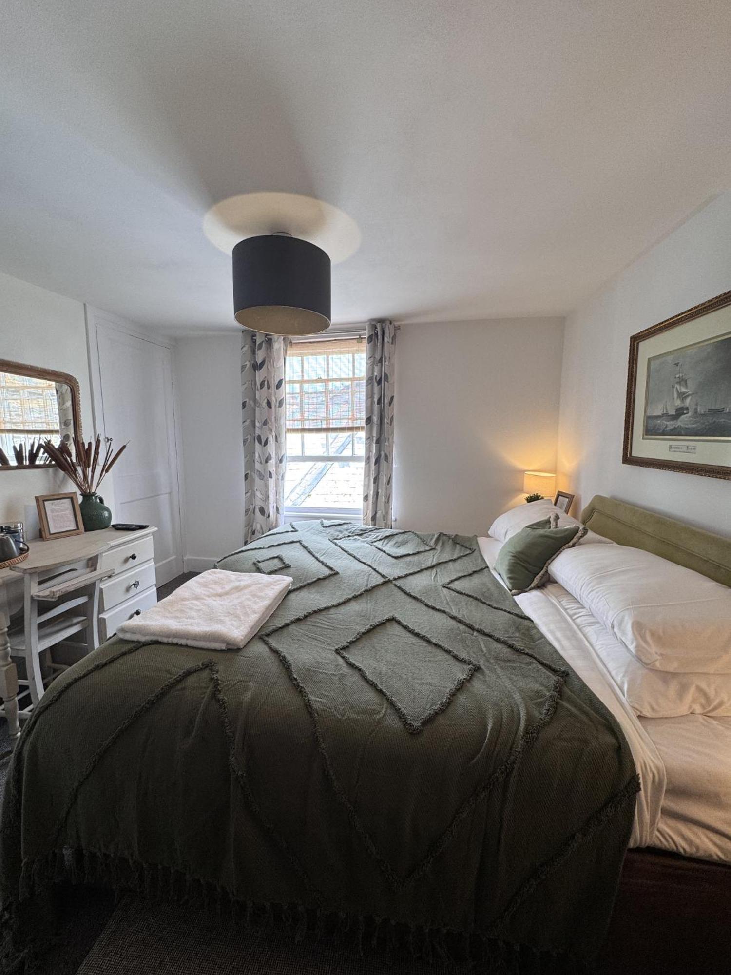 Double Room Private Bathroom