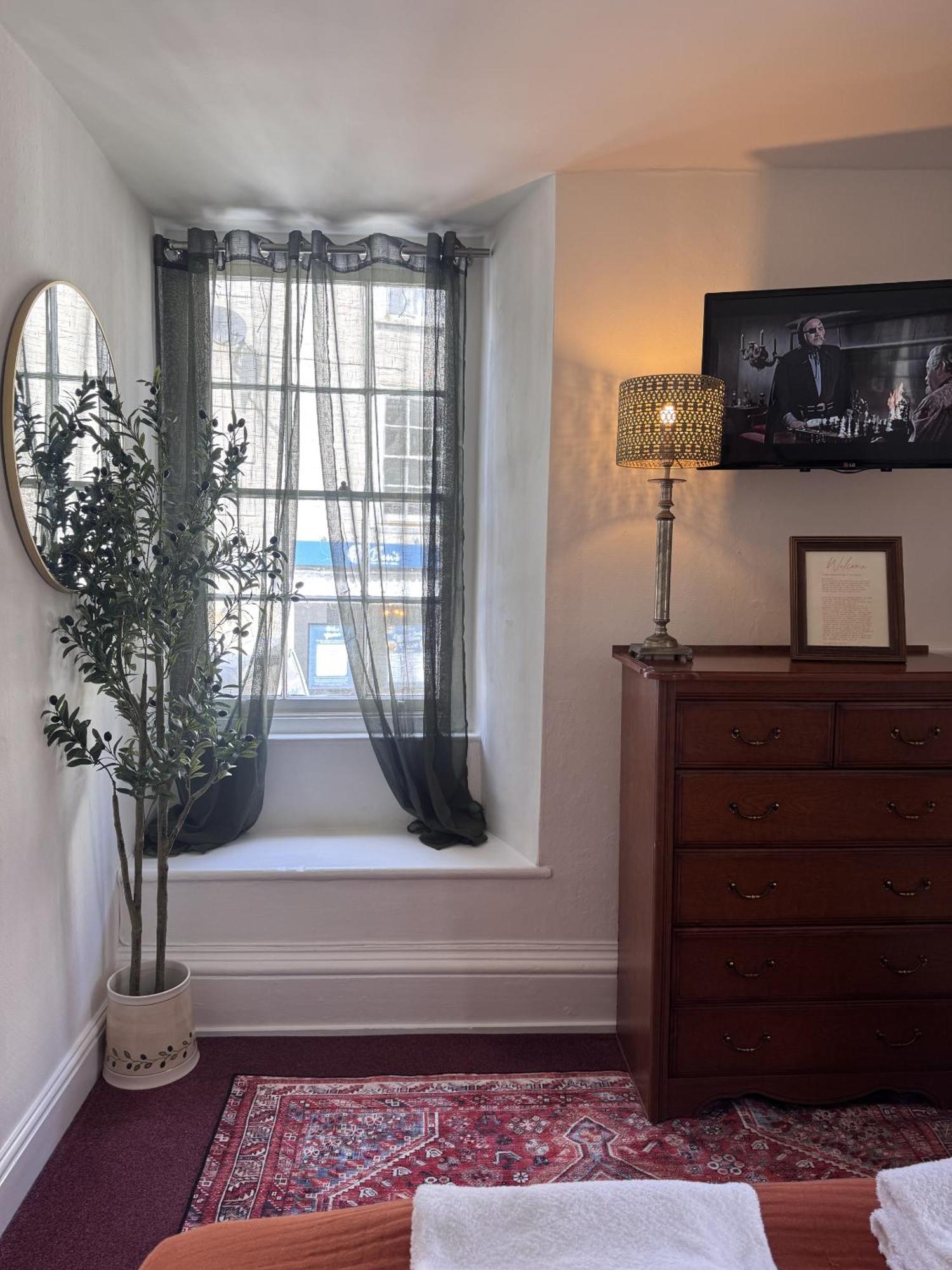 Double Room Private Bathroom