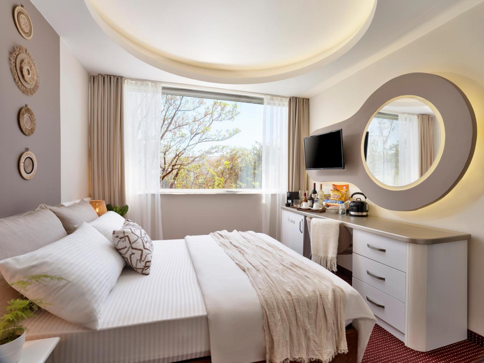 Double Room Garden View