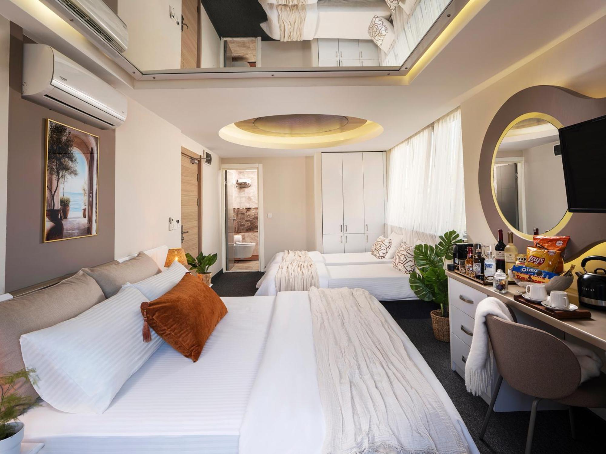 Deluxe Quadruple Room