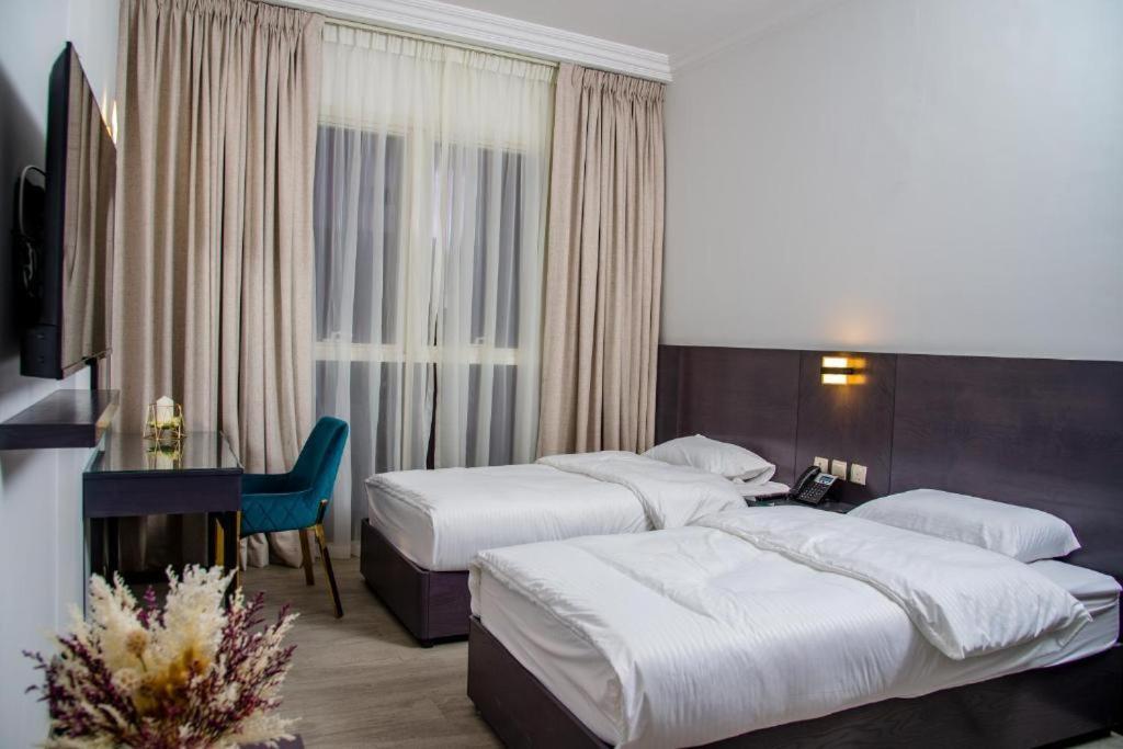 Large Single Room
