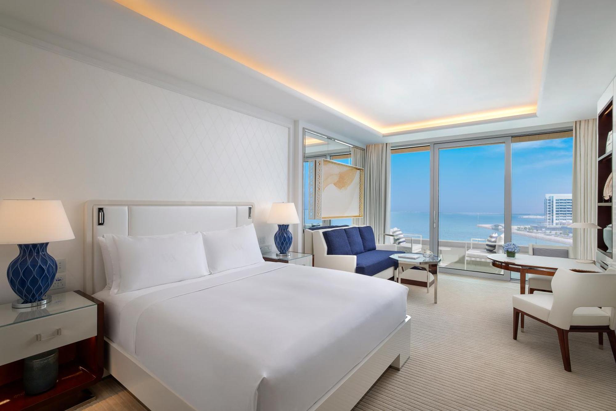 Deluxe King Room Sea View