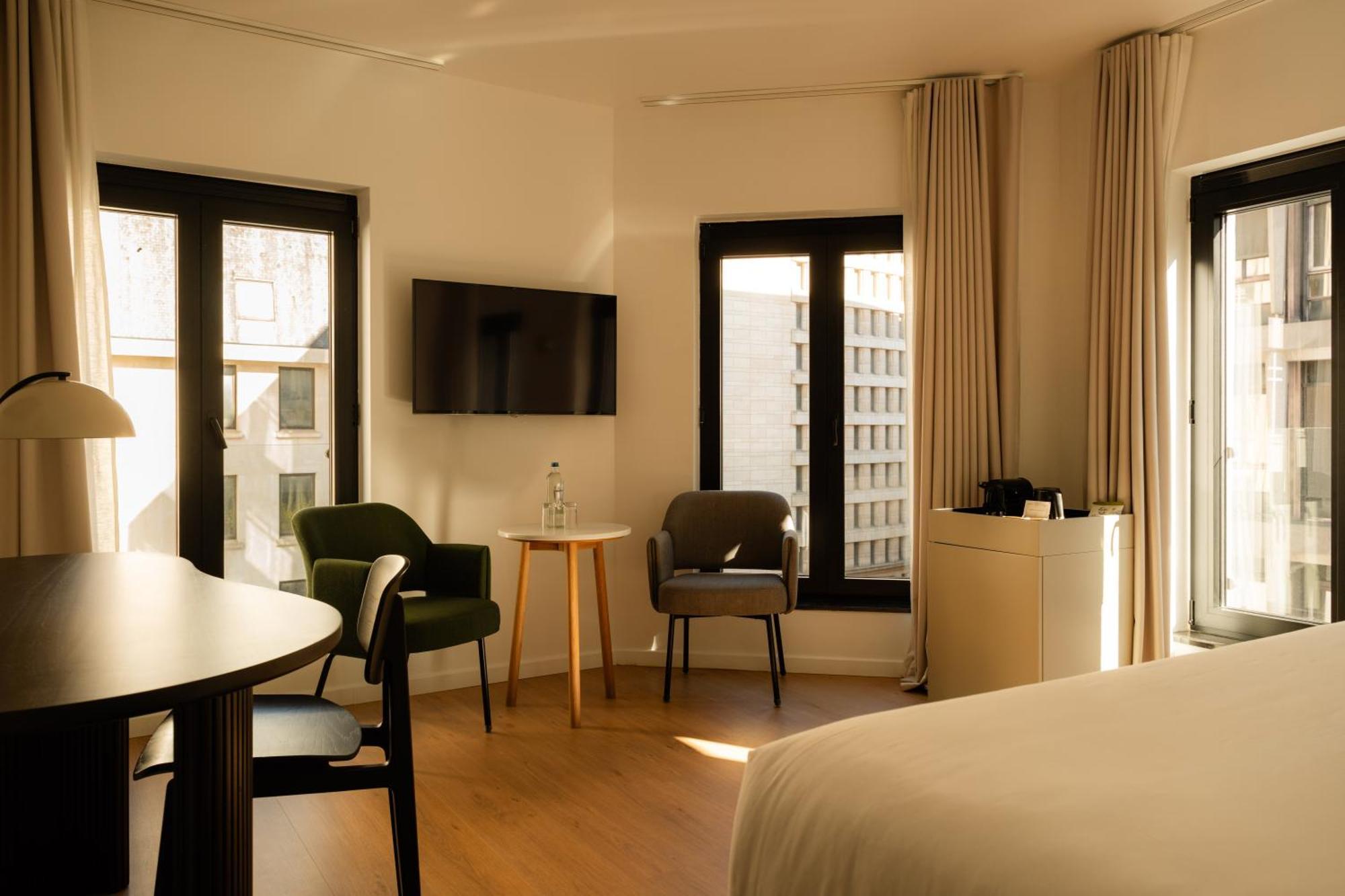 Club Double Room,1770440635:JPEG