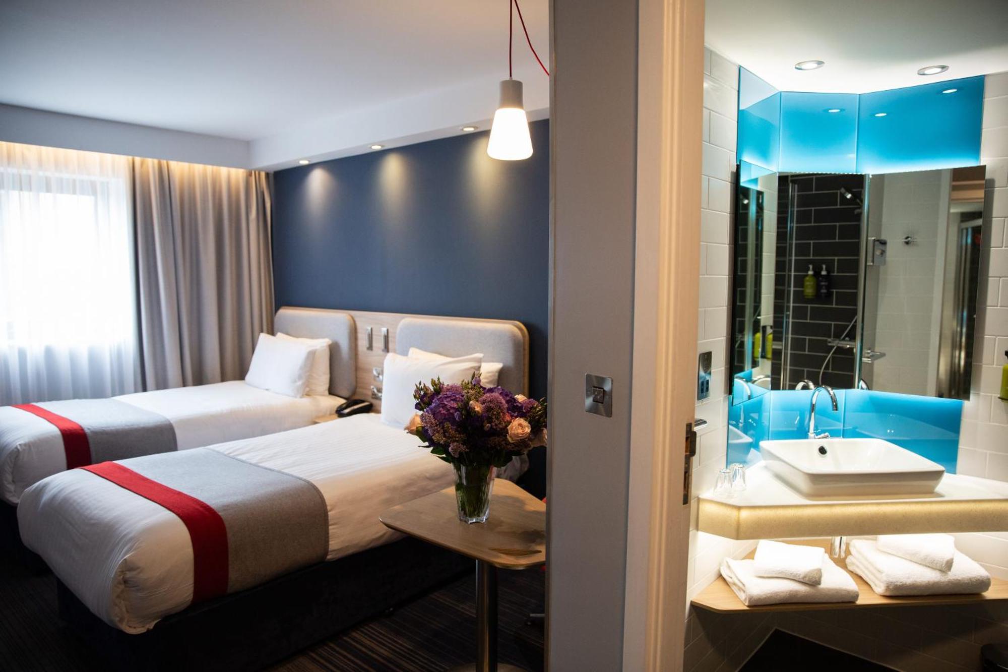 Standard Twin Room Hot