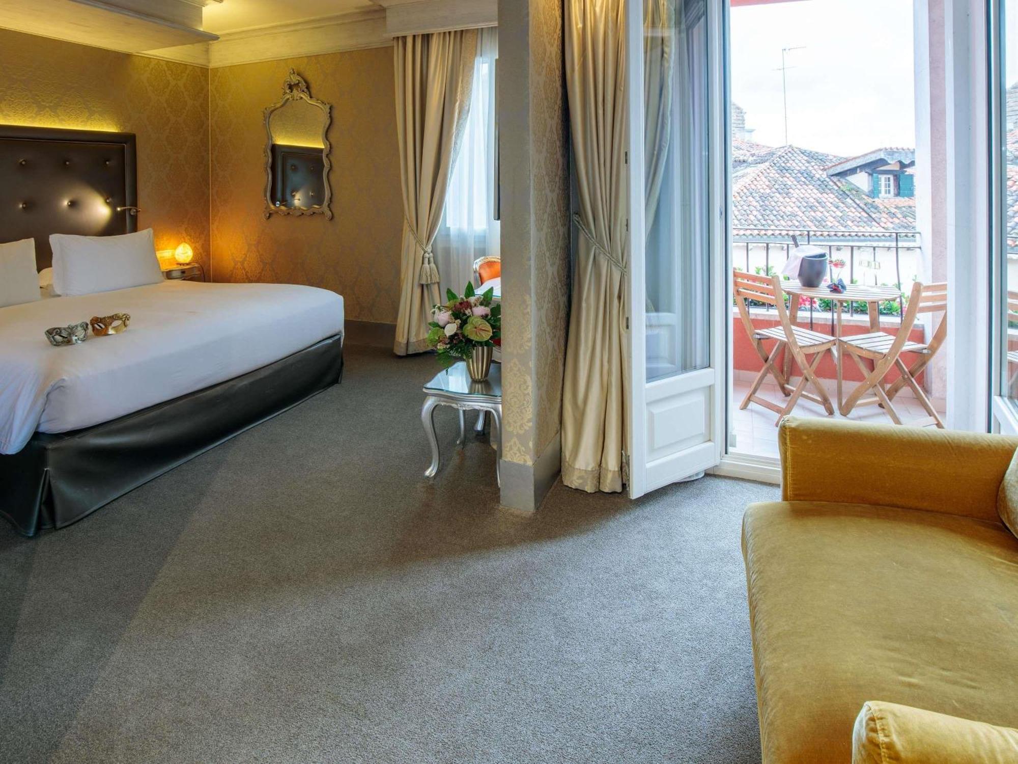 Deluxe Triple Room Canal View