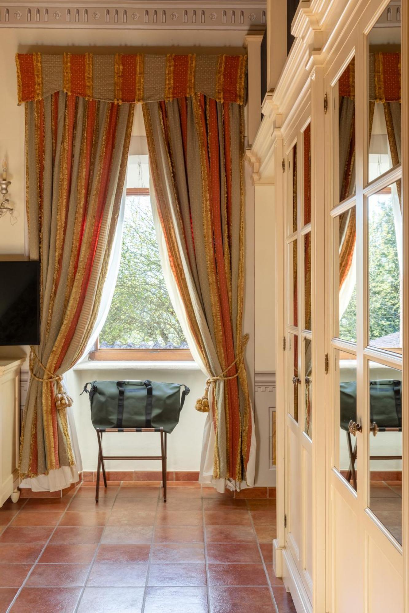 Deluxe Junior Suite