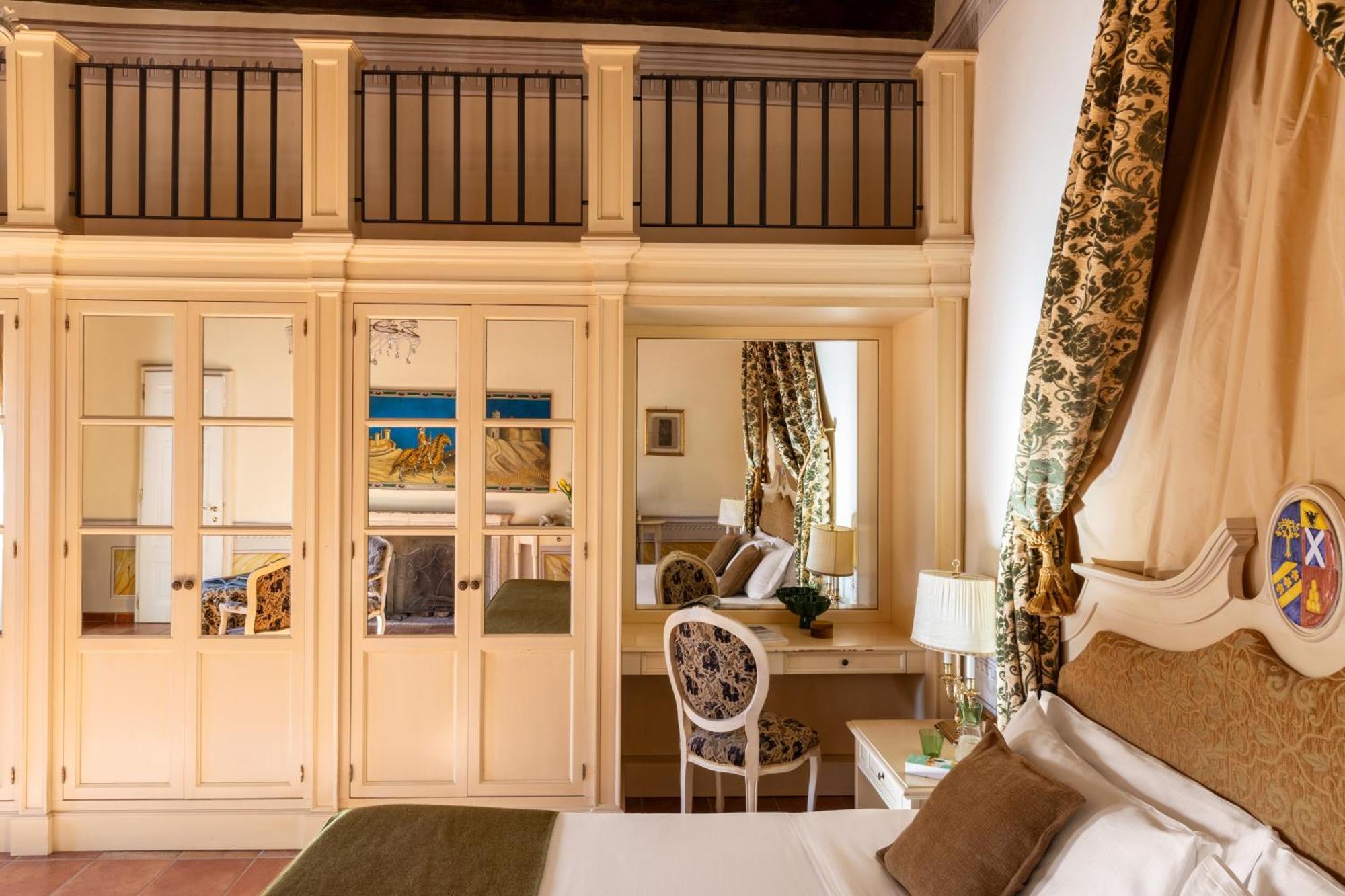 Deluxe Junior Suite