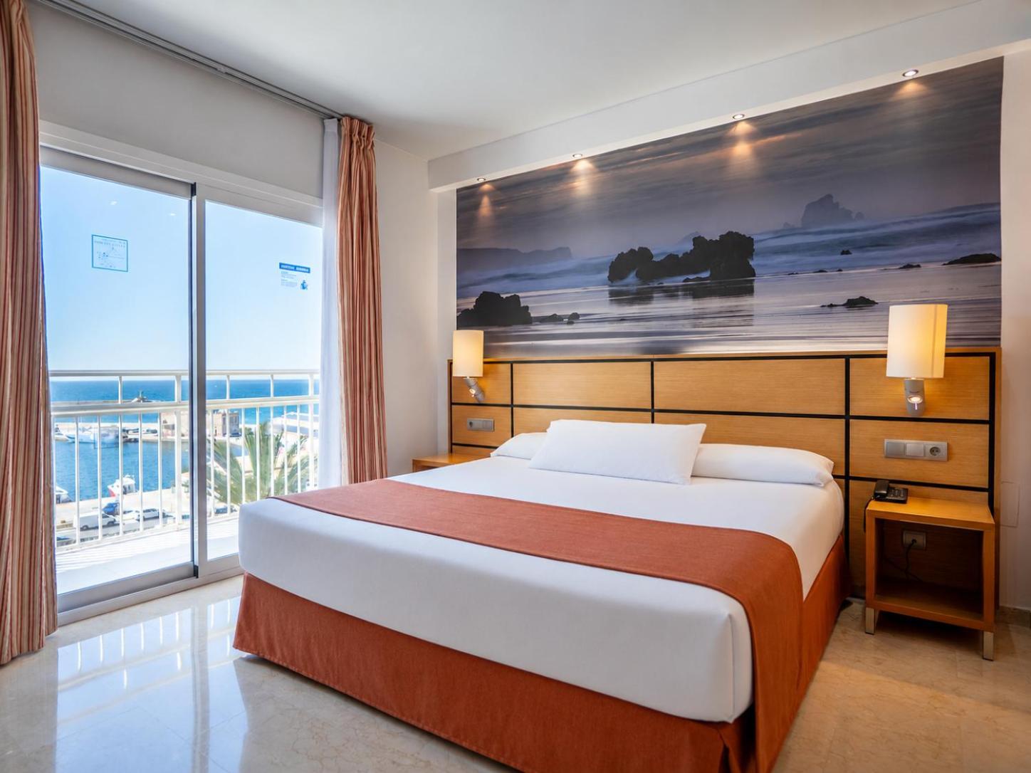 Superior Double or Twin Room Front Sea View Terrace