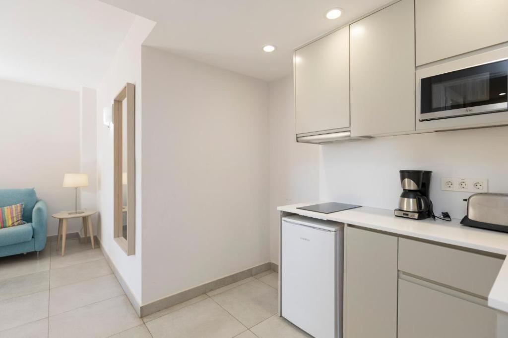Superior One-Bedroom Apartment