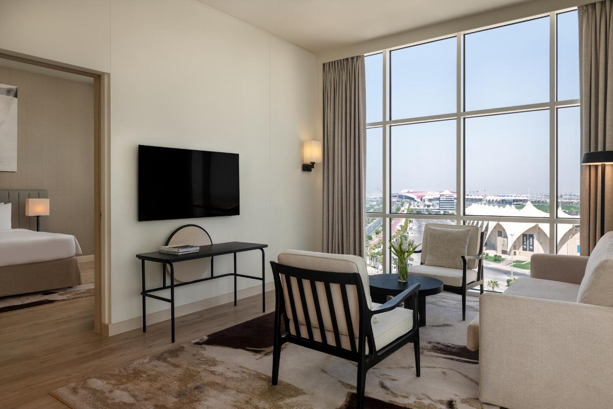 One-Bedroom Suite Pool View Balcony Theme Park Access
