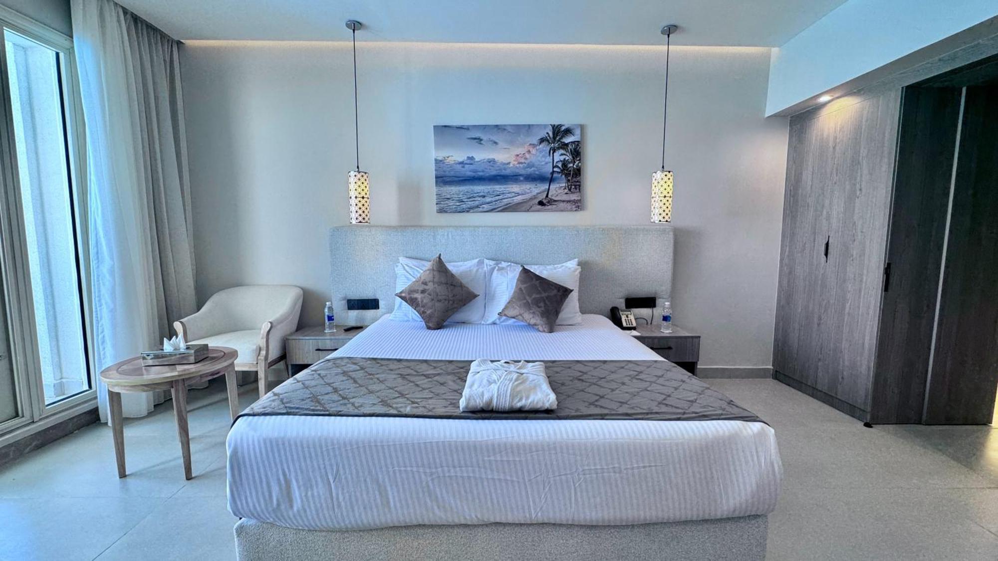 Double or Twin Room Pool View