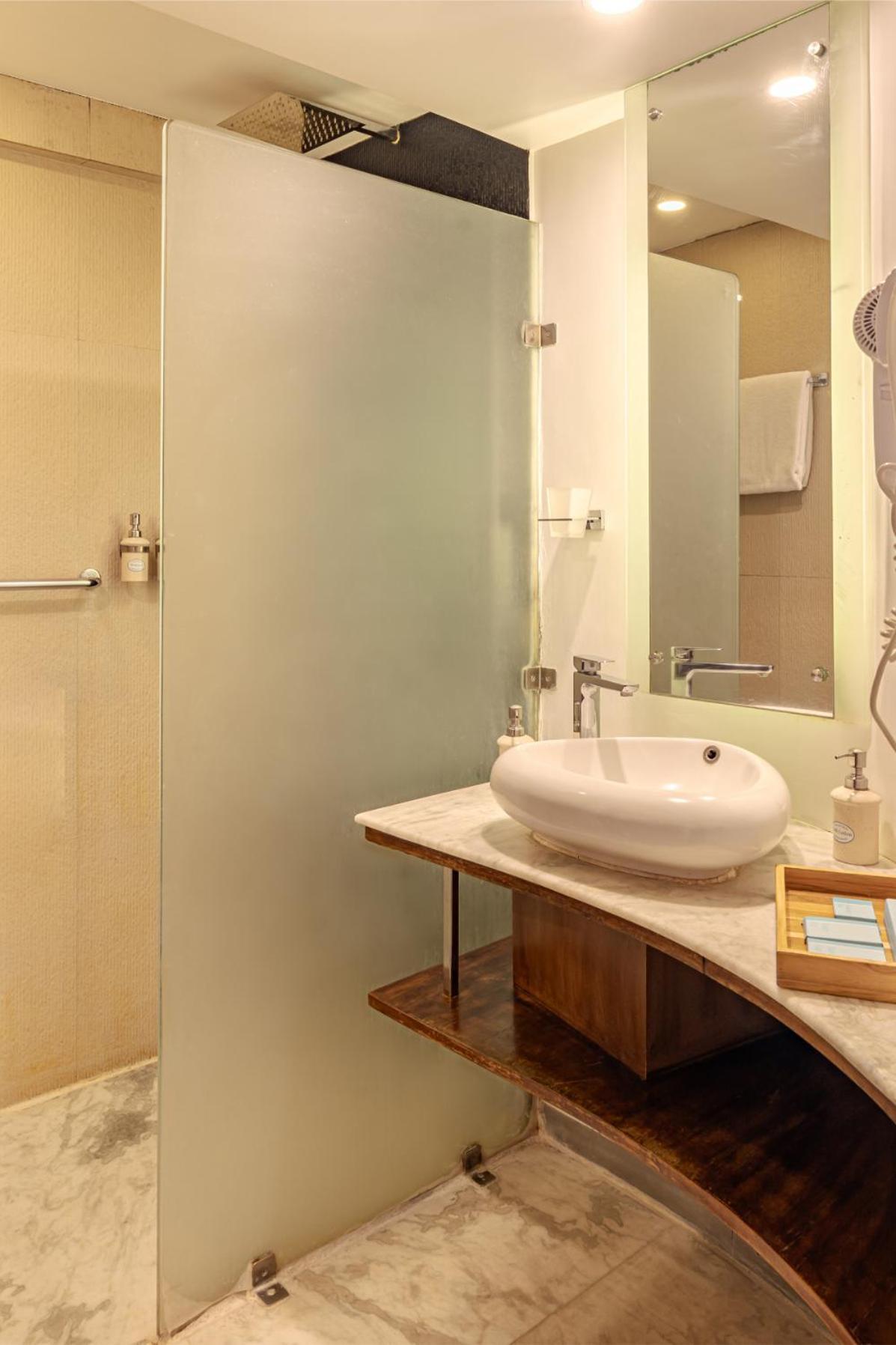 Superior Room Two Single Beds