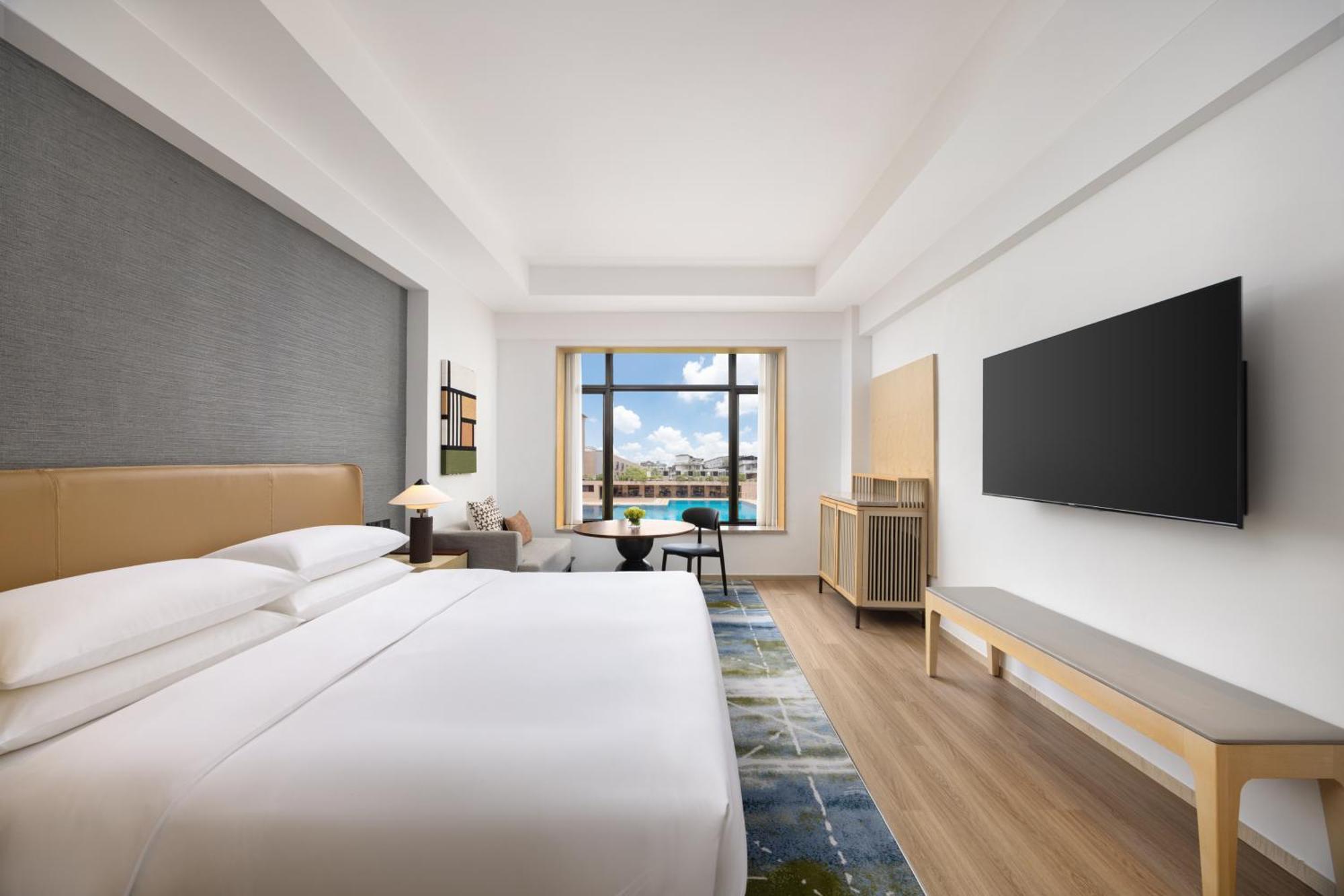 Premium King Room