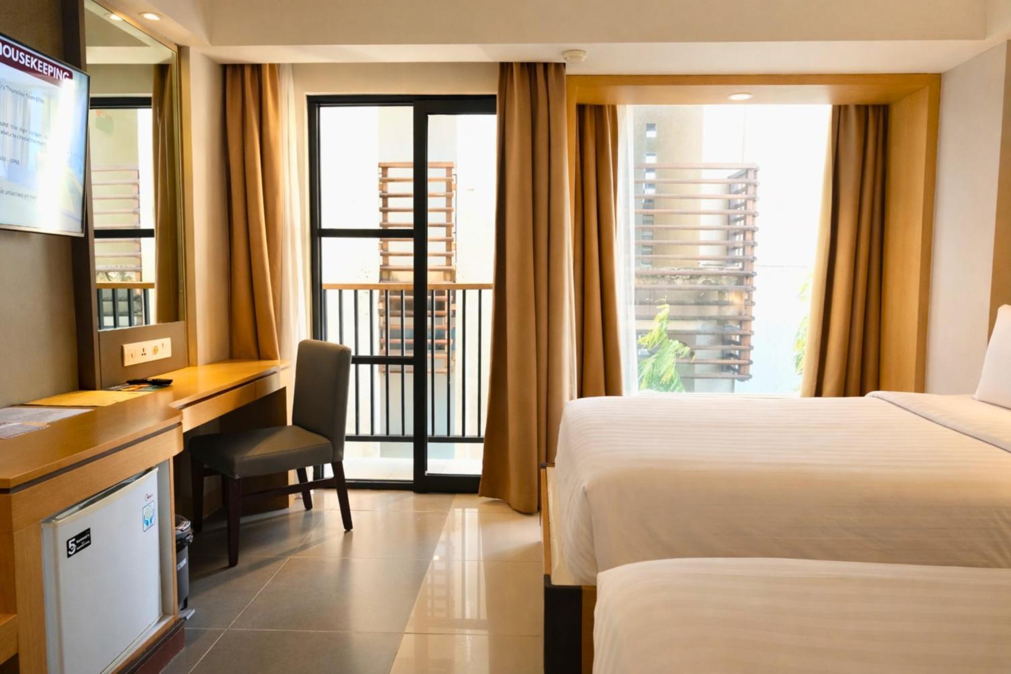 Deluxe Room Balinese Culture Beach Club Experience