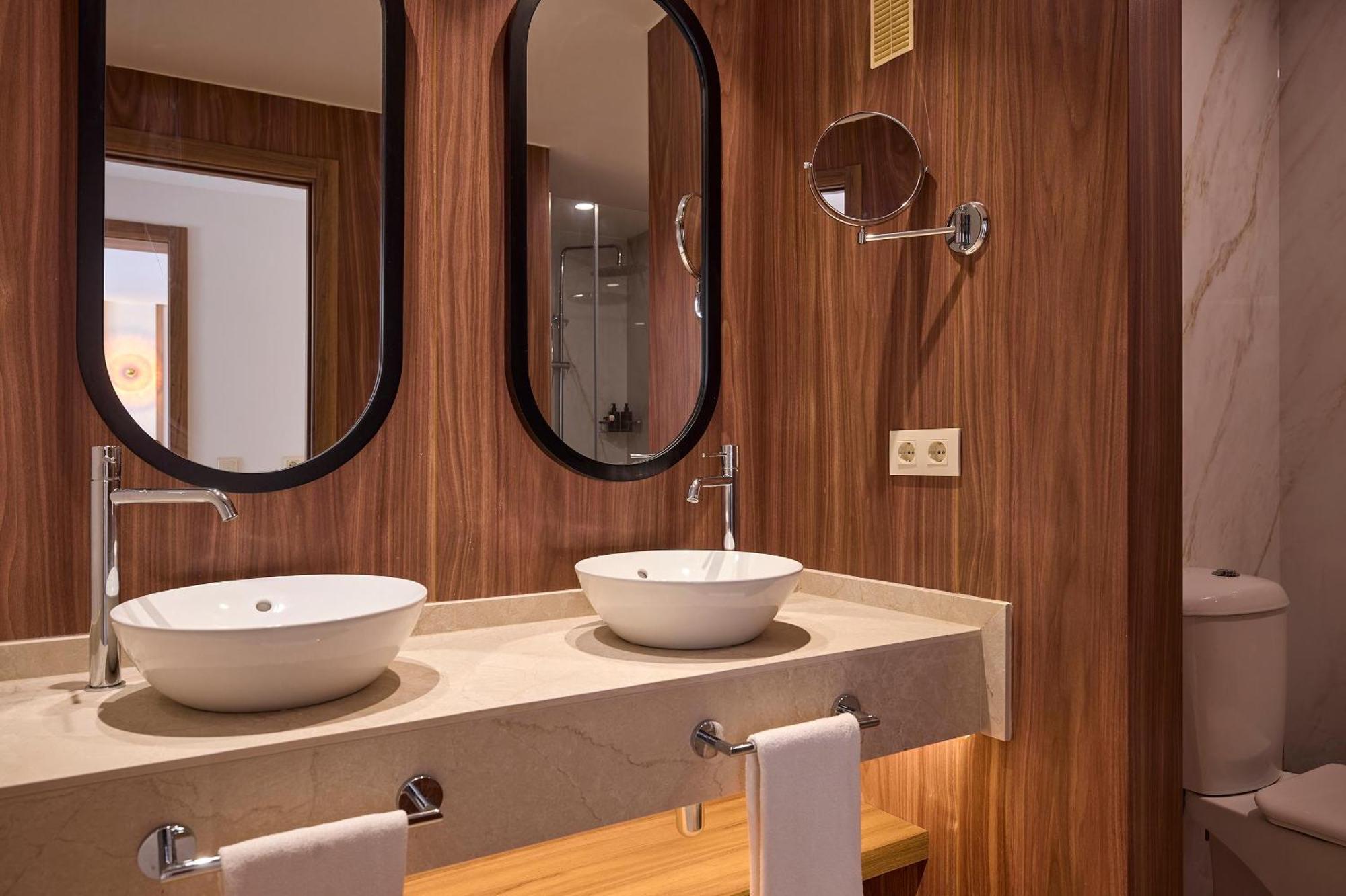 One-Bedroom Suite