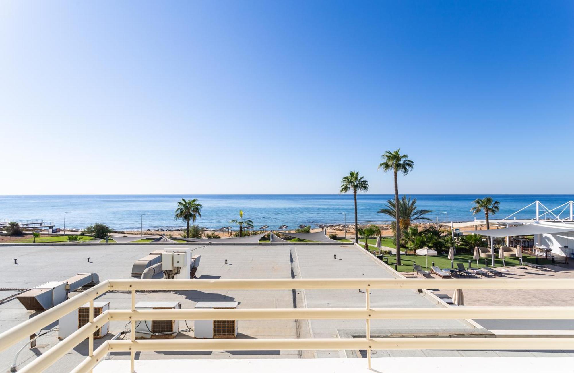 Standard Twin Room Sea View