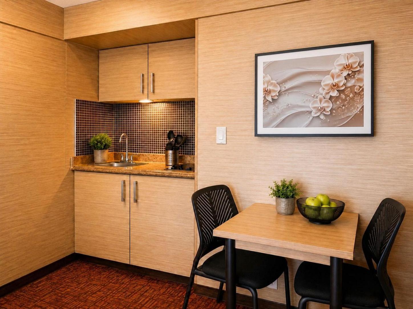 Deluxe King Room Kitchenette