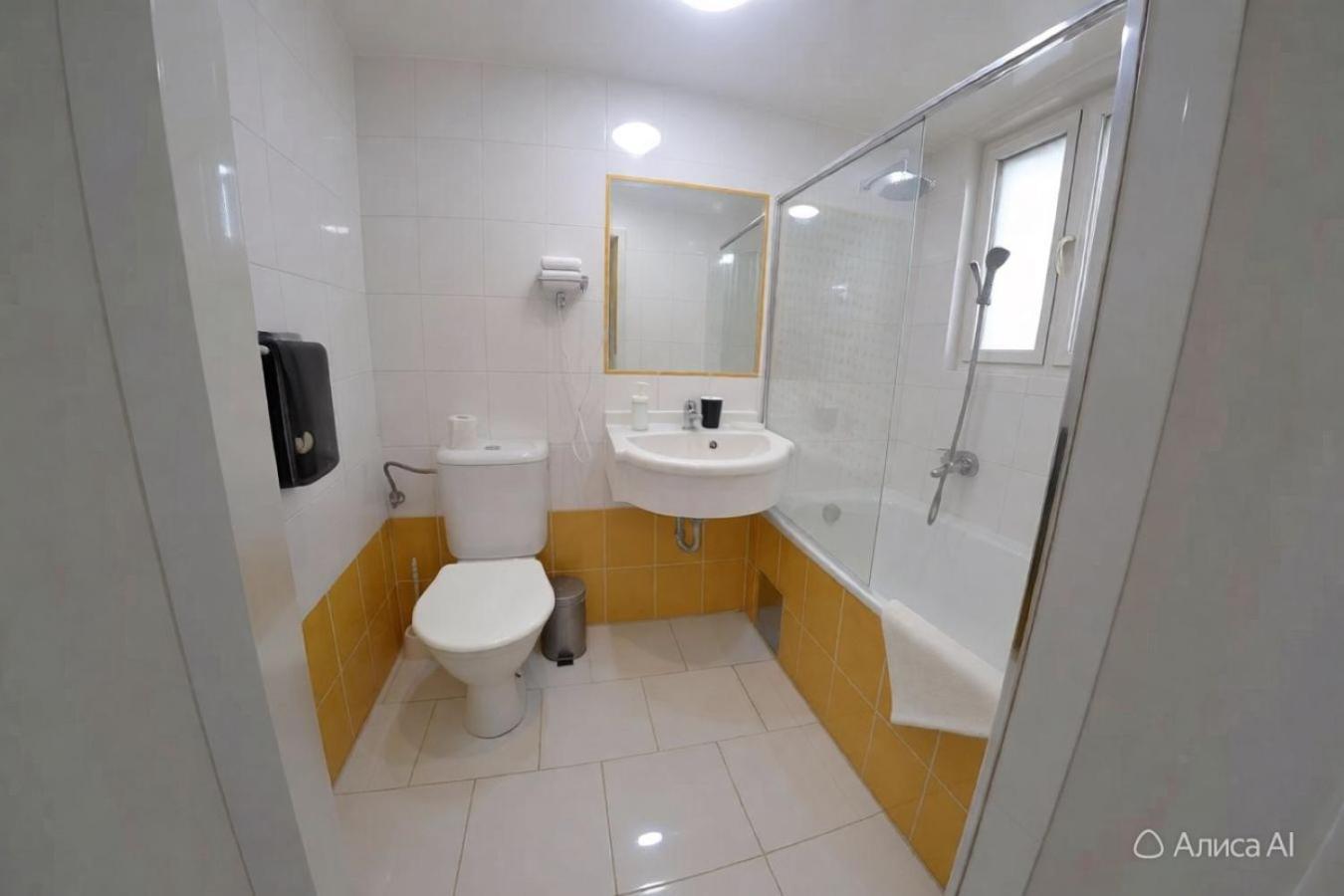 Triple Room Private Bathroom