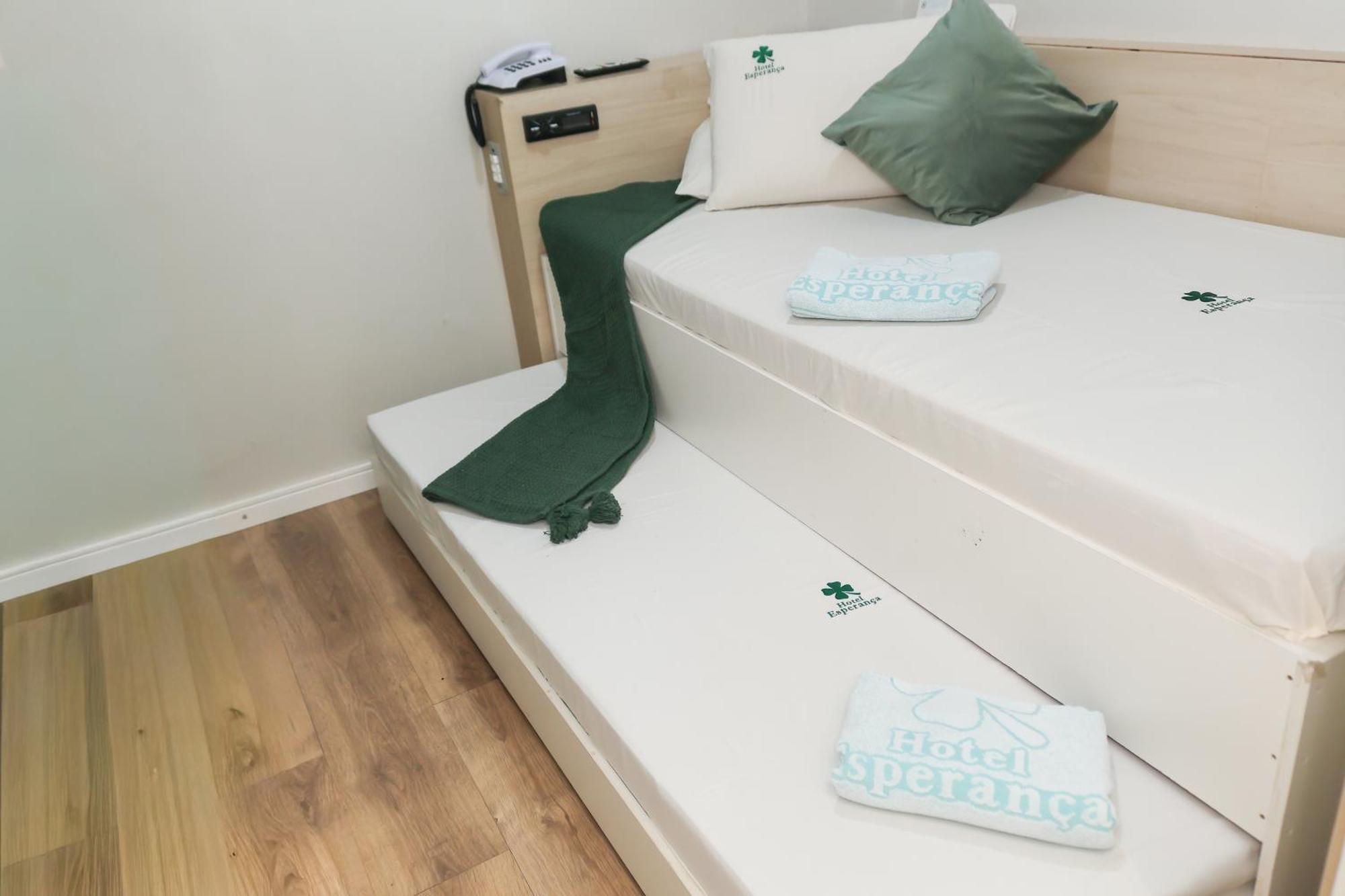 Deluxe Double Room Shower