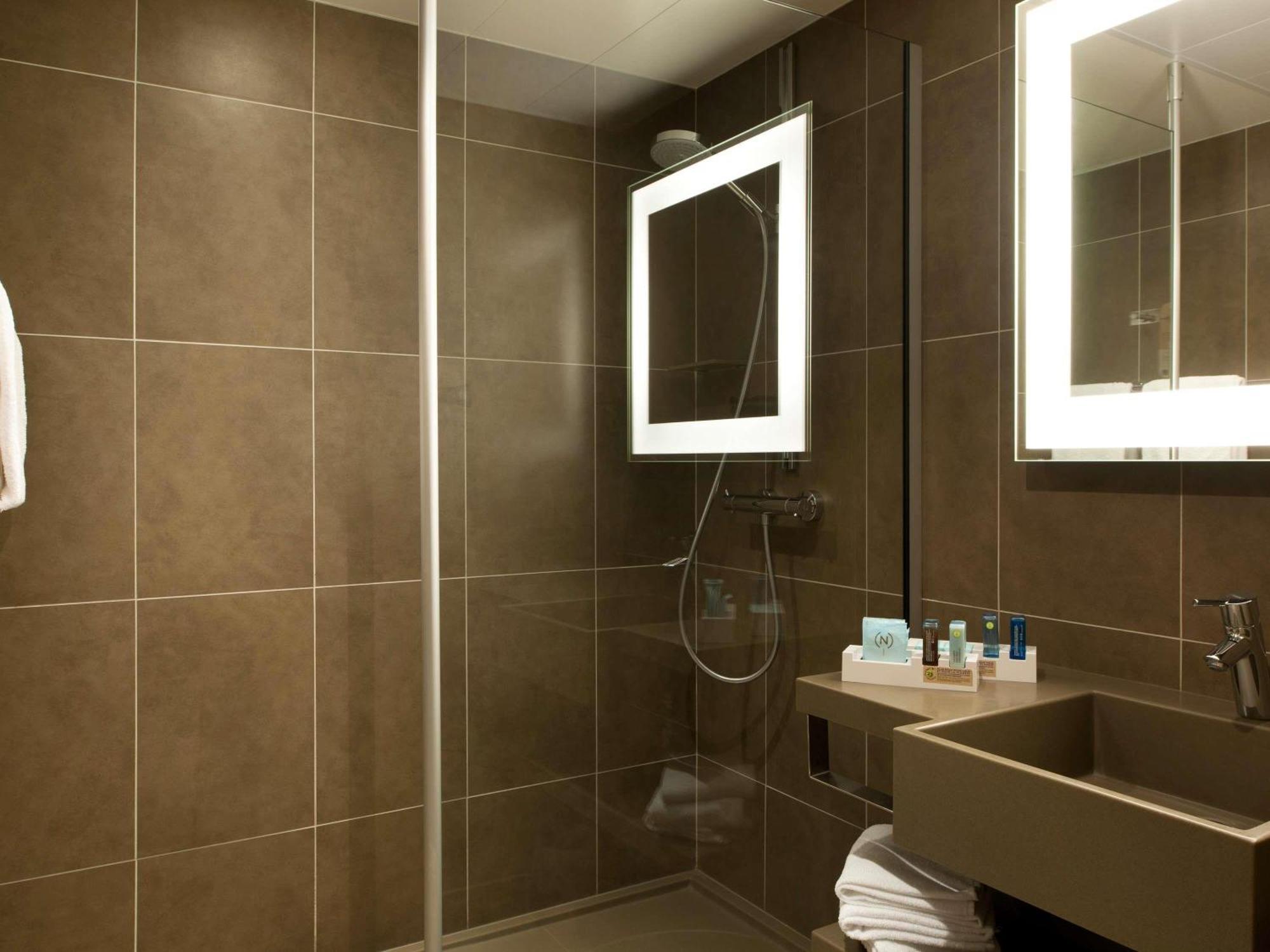 Premium Superior Queen Room