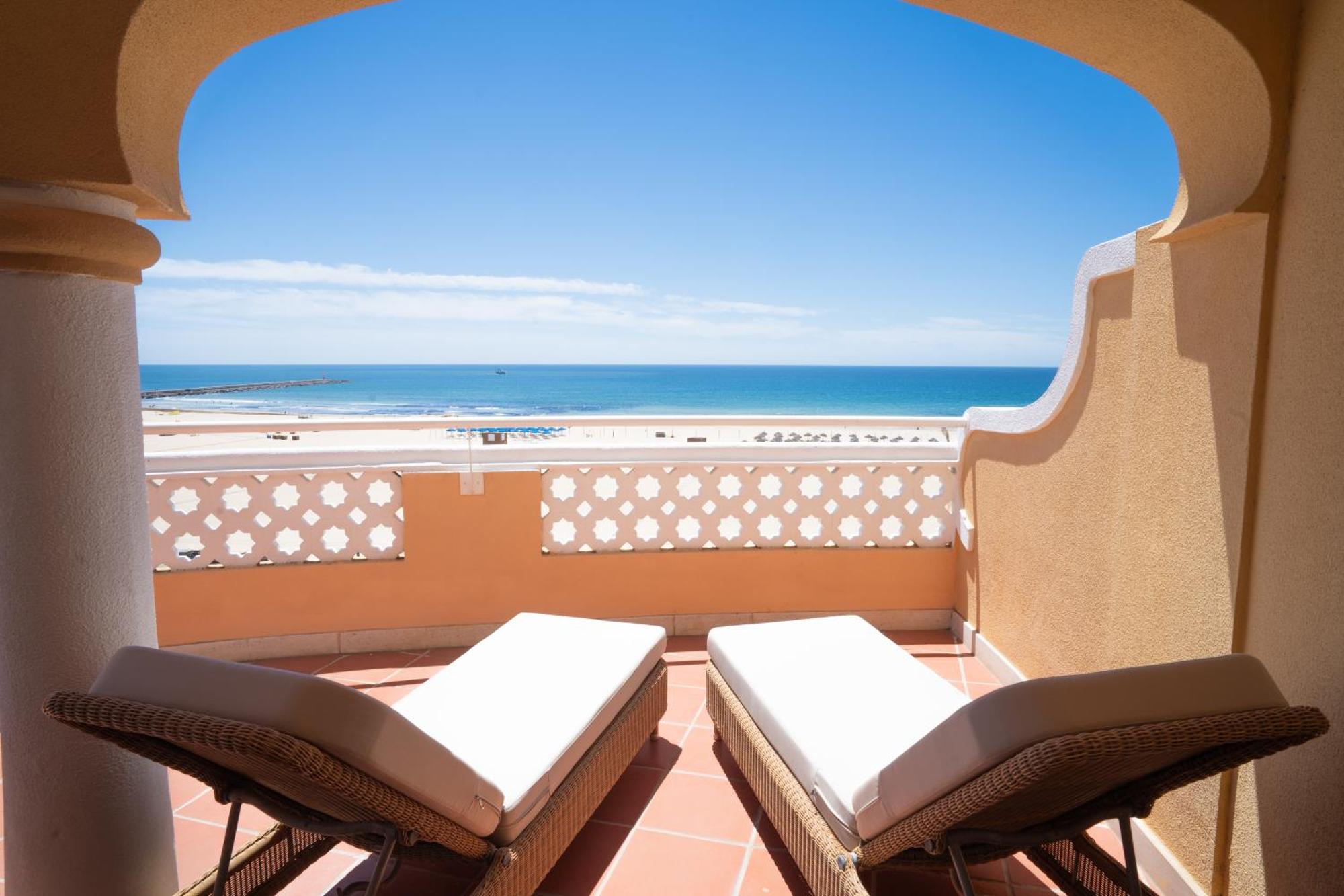 Premium Frontal Sea View