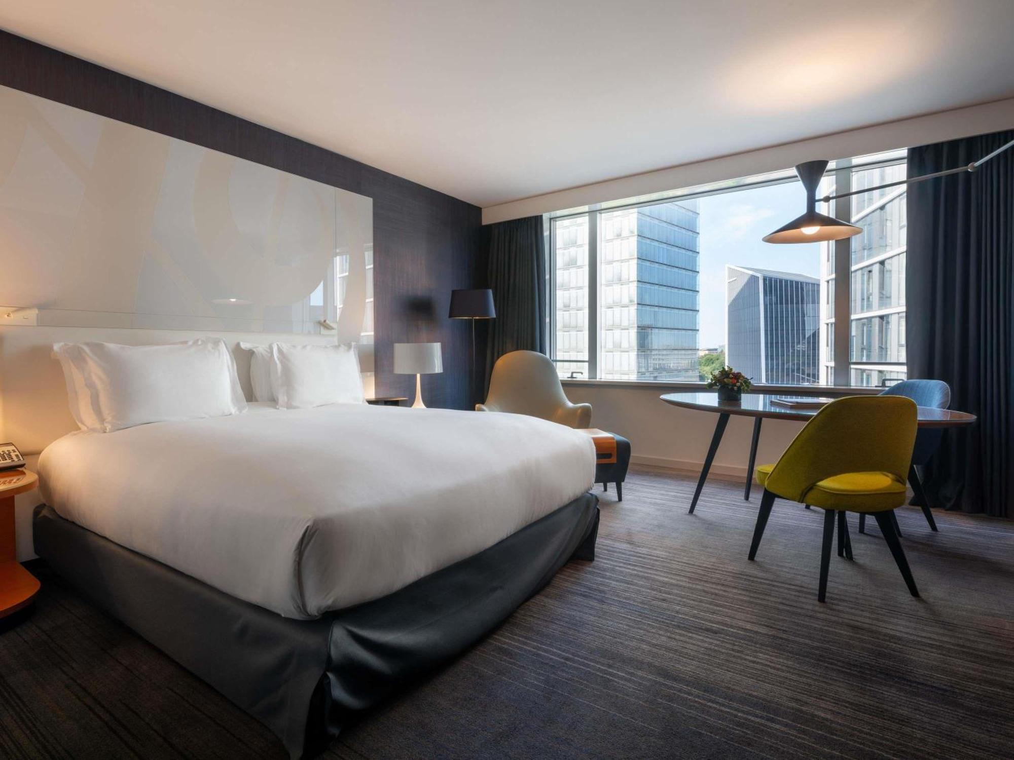 Luxury King Room