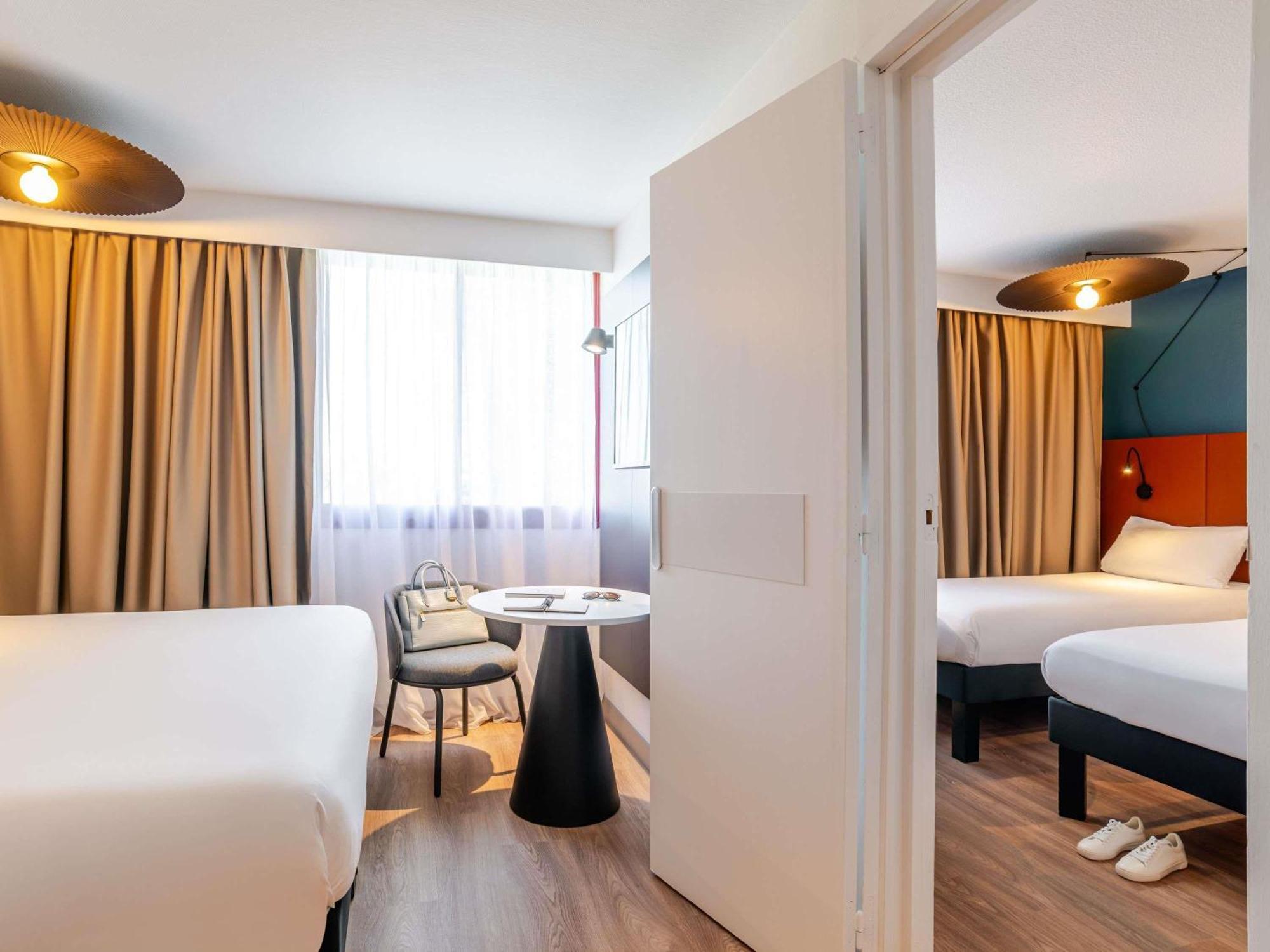 Connecting Rooms