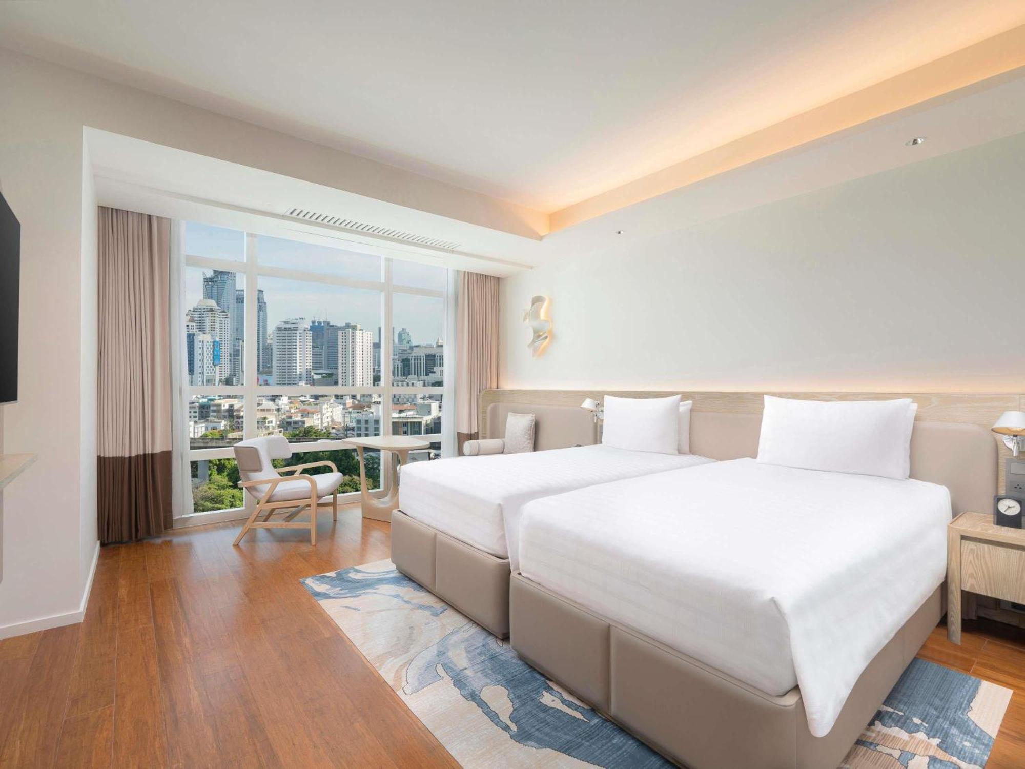 Premier Deluxe Twin Room City View