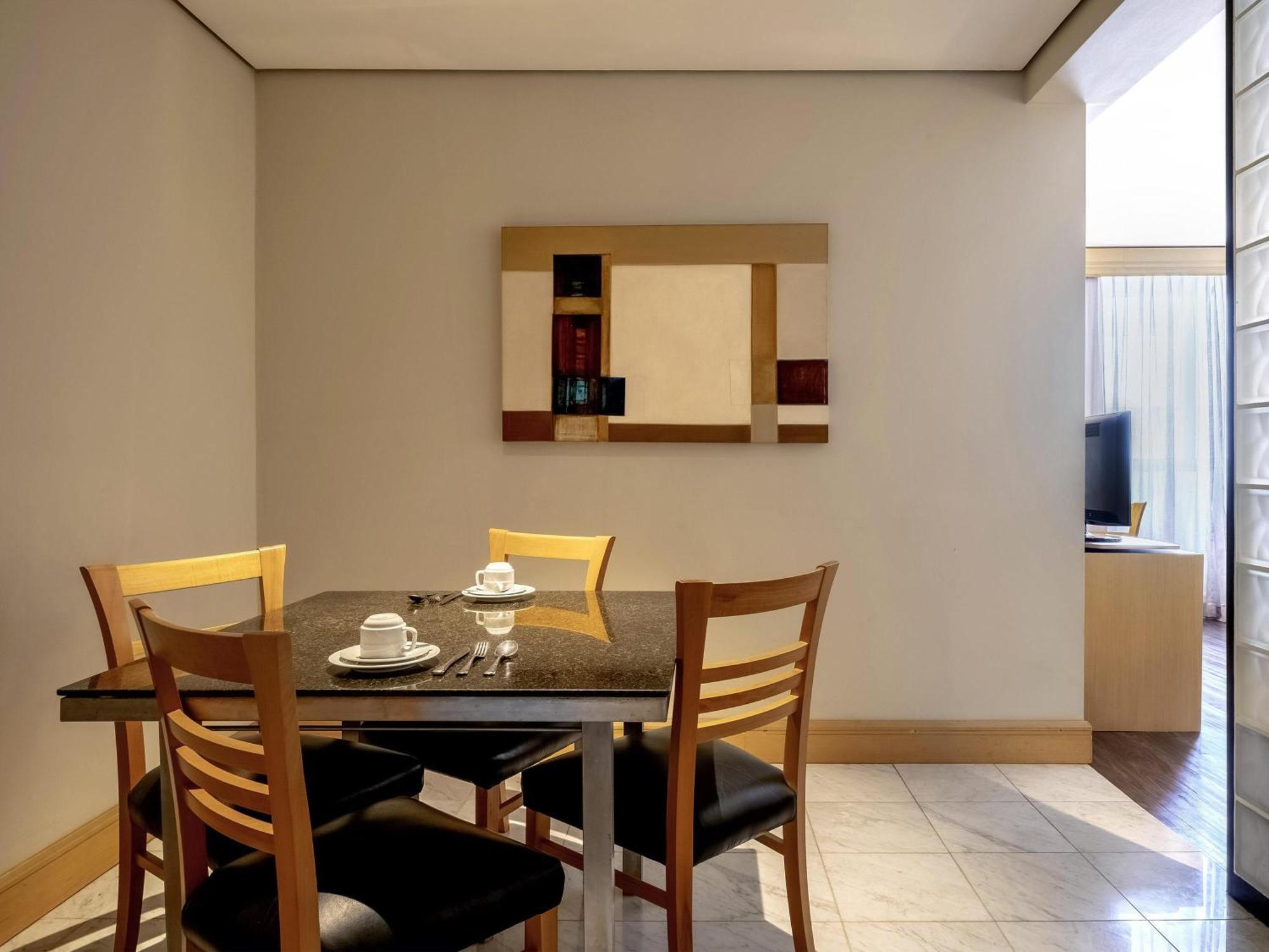 Superior King Suite
