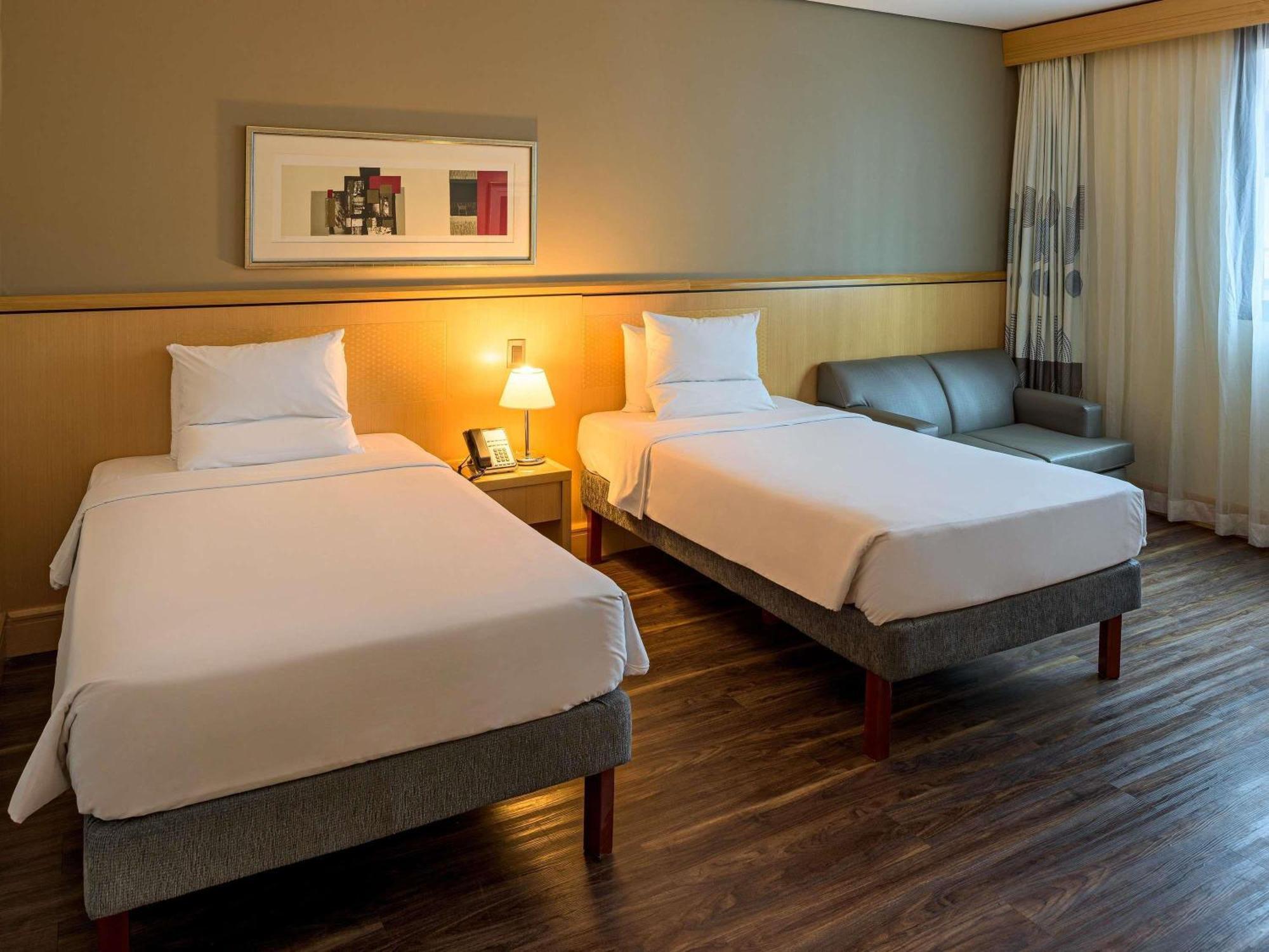 Standard Twin Room Disability Access