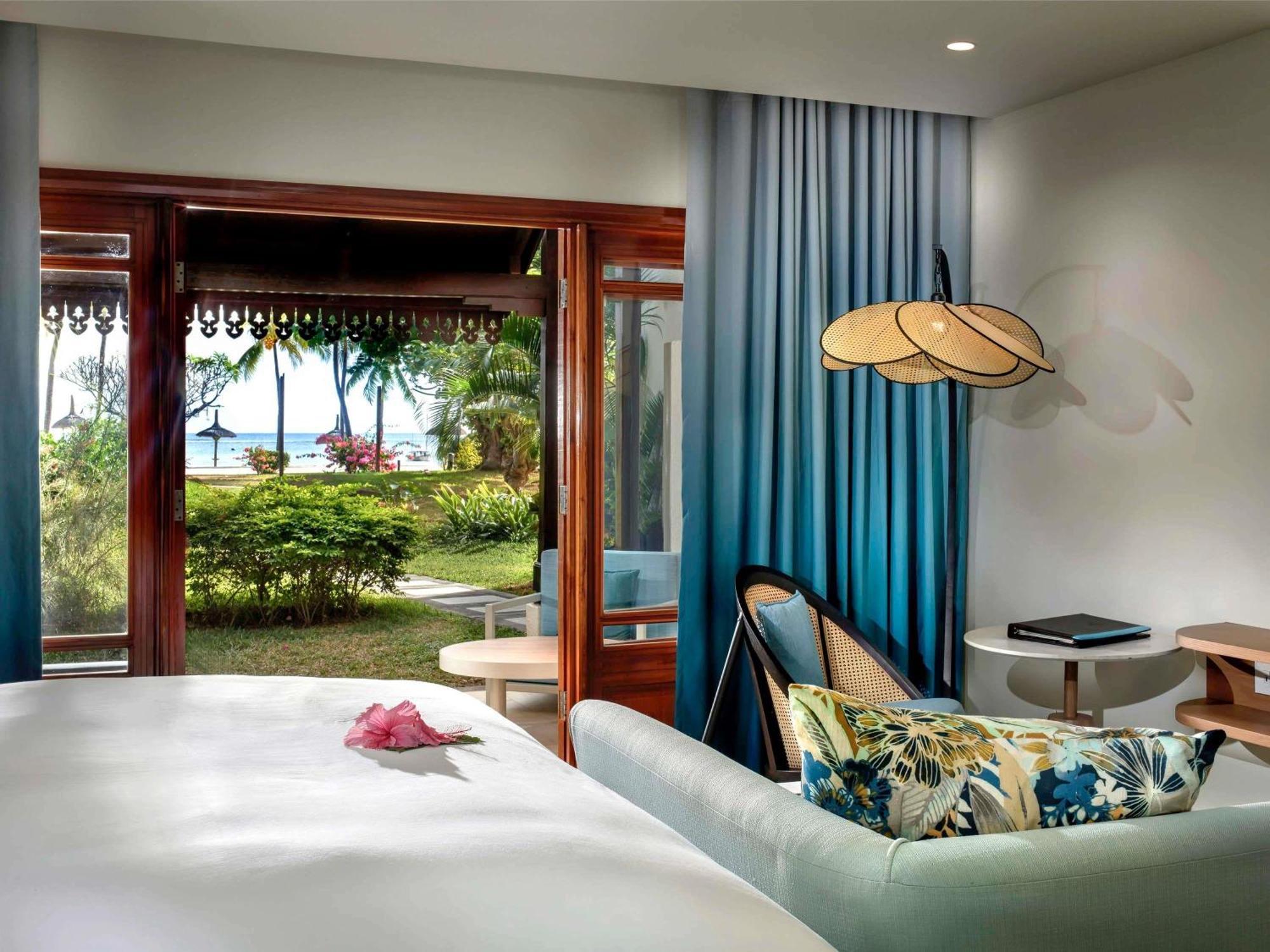 MAGNIFIQUE ROOM King Bed ocean view balcony or terrace