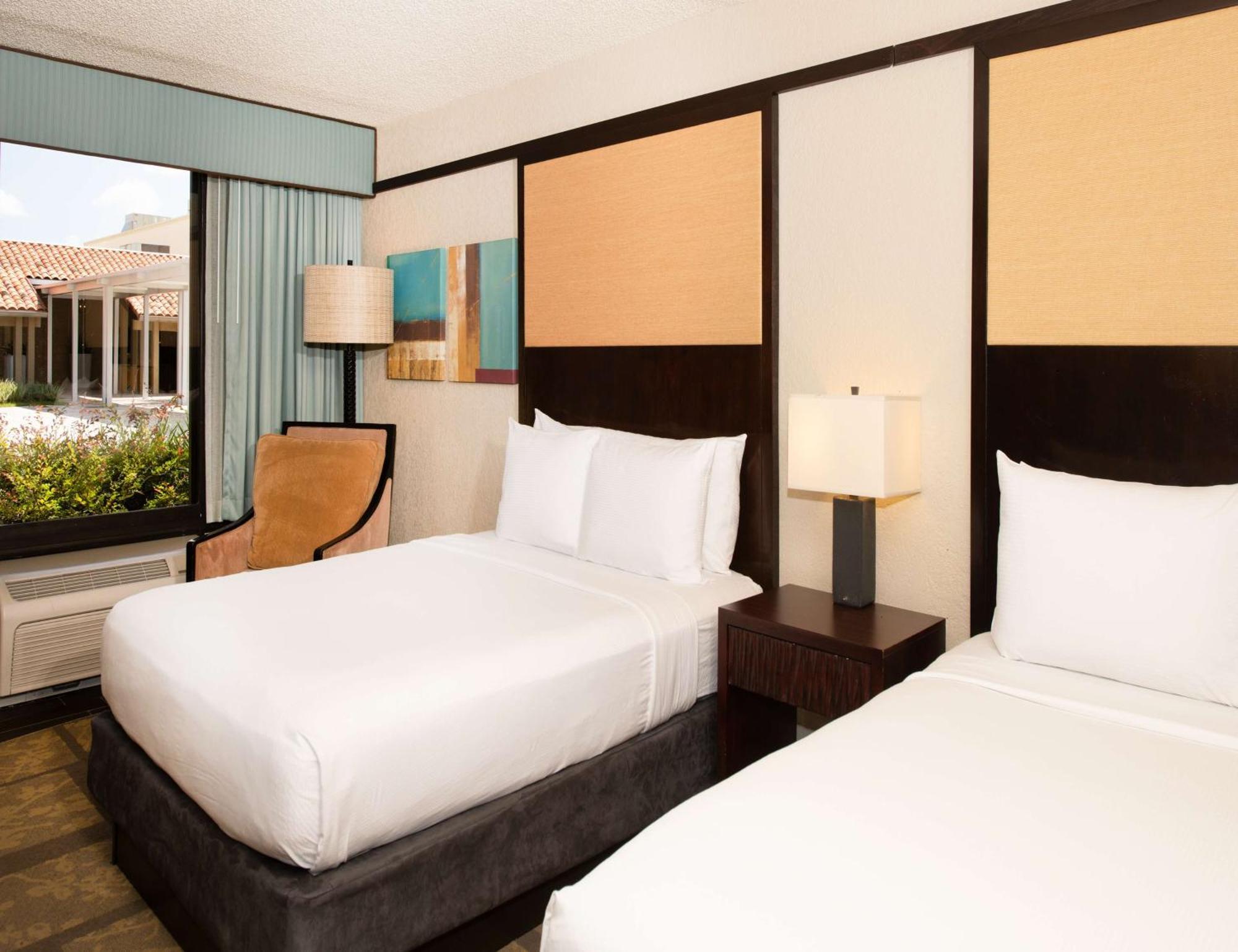 Queen Room Two Queen Beds Non-Smoking